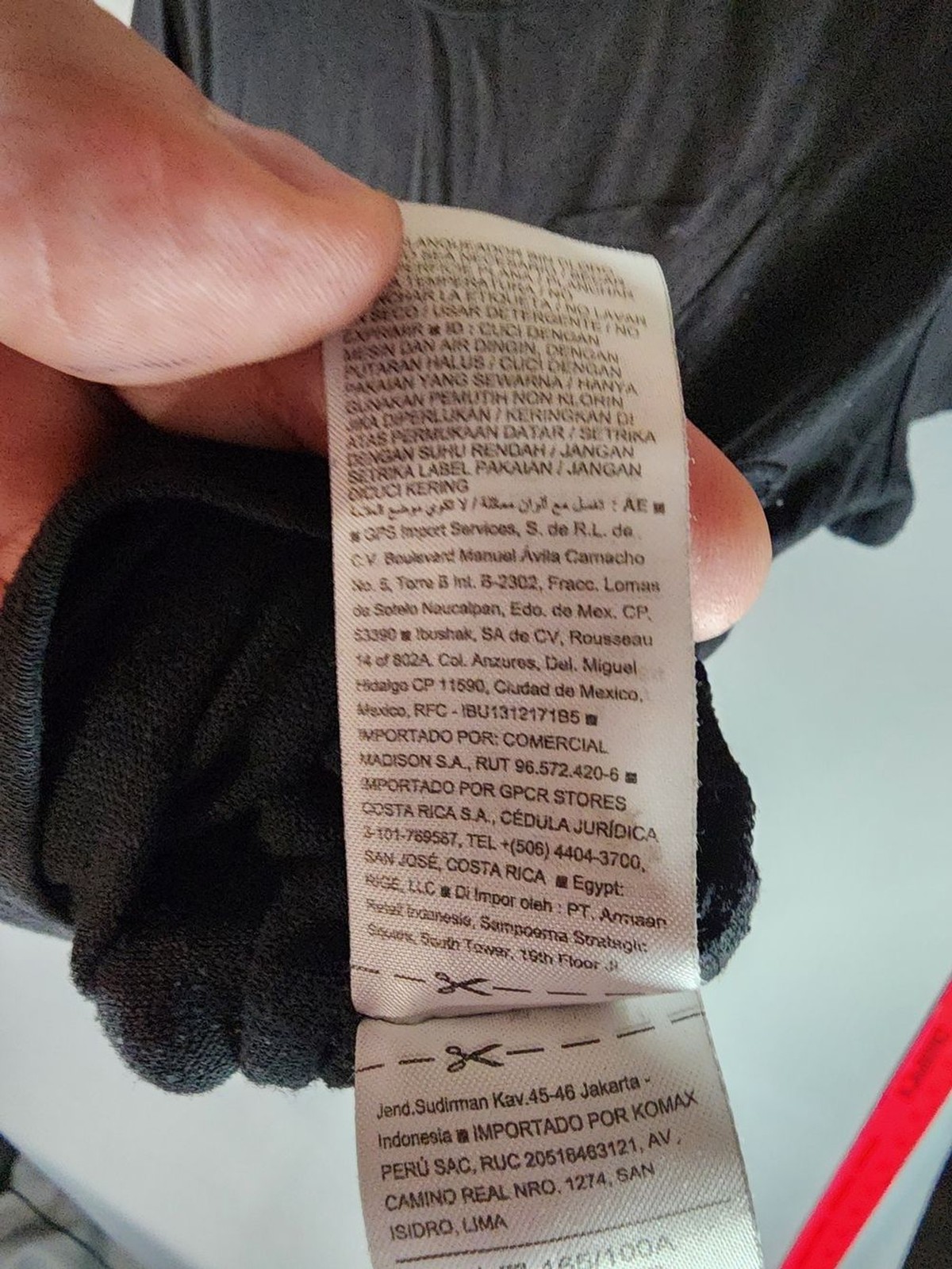 Old Navy Black Short-Sleeve Pocket Tee