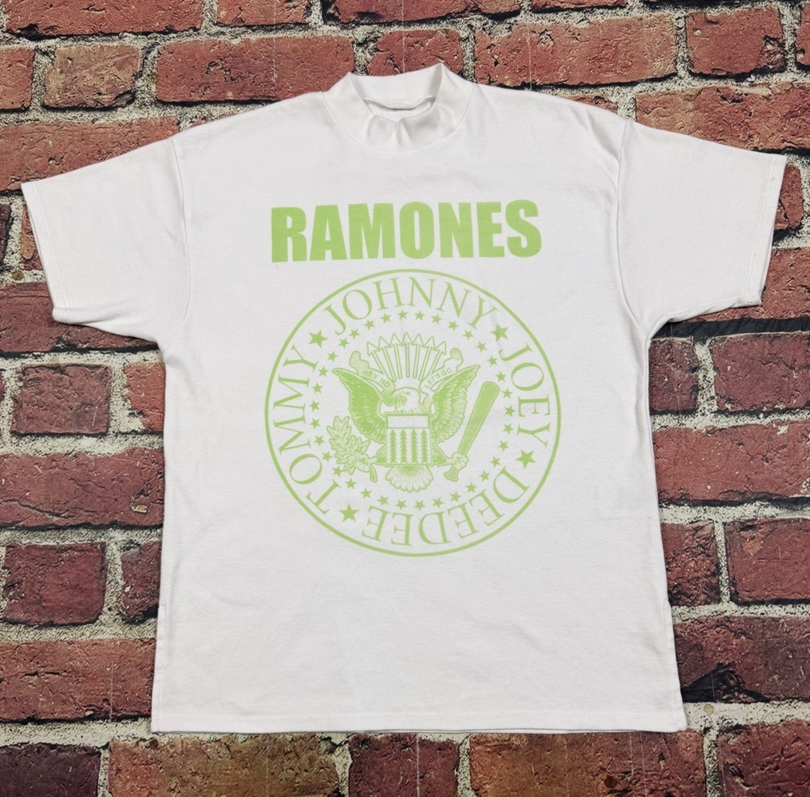 The Ramones Crest Logo T Shirt Small American Eagle 1234 Punk Band Mock Neck