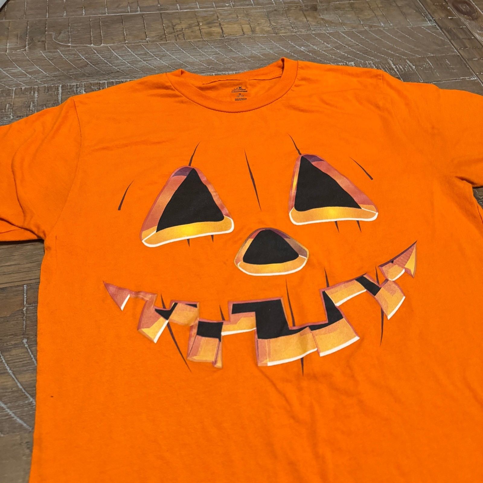 Way to Celebrate Size M Halloween Jack-O-Lantern Pumpkin Graphic T-Shirt Fall