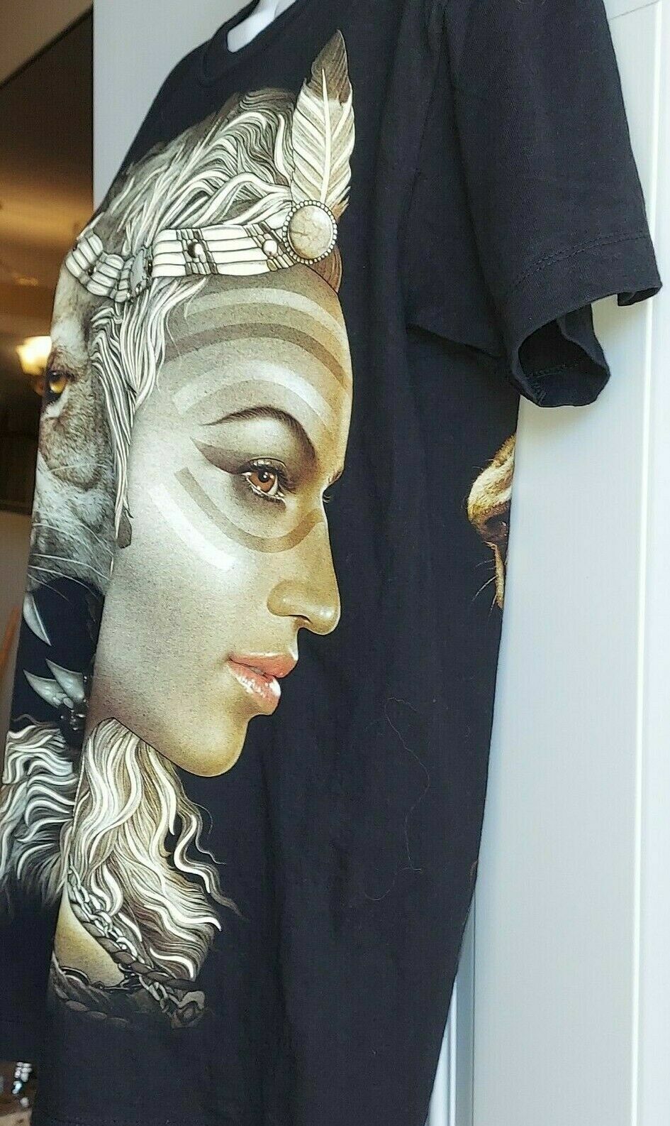 Rock Chang Original Lion Hand Painted w/Silver stud and Nose Ring T-Shirt Small