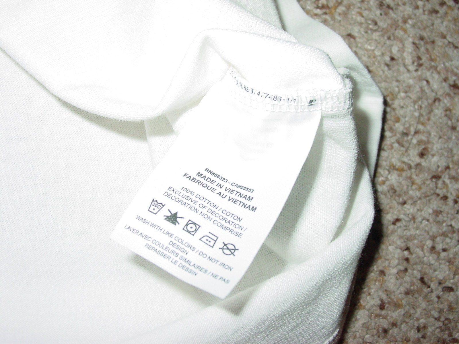 Mens Nike Graphics Sportswear FJ1087-133 Longsleeve Air, Inc. White Shirt Size S