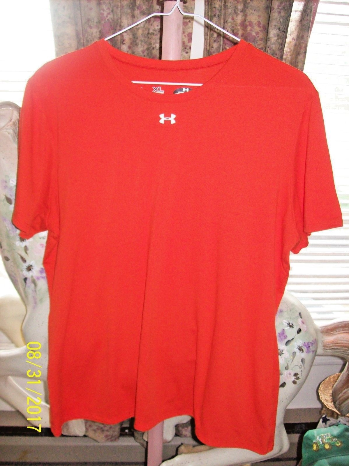 Under Armour “Semi – Fitted” Heat Gear T-Shirt