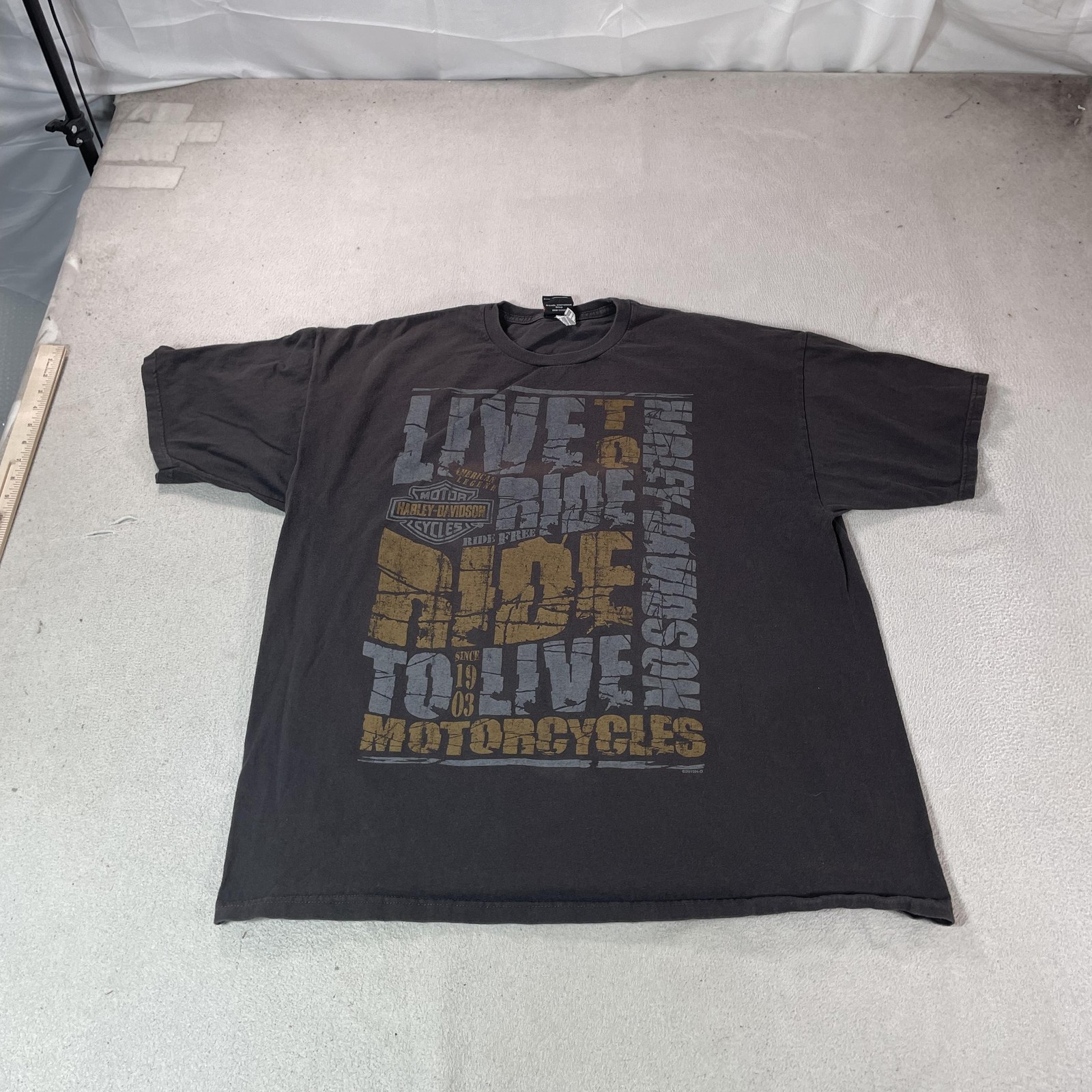 Harley Davidson Shirt Mens 2XL Gray Live To Ride Chicago Wrigleyville Biker Tee