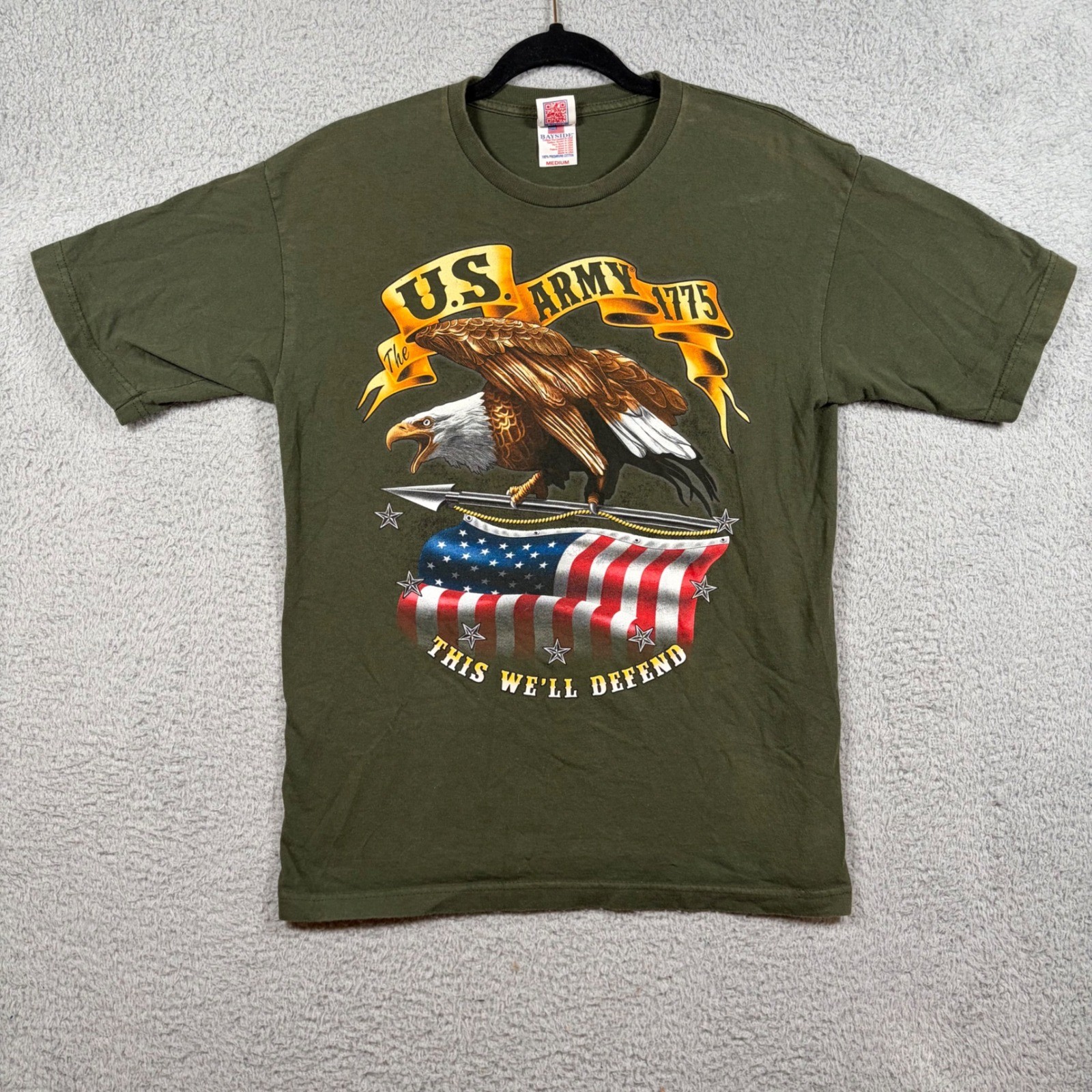 VTG Bayside US Army Eagle American Flag This We’ll Defend Mens M Olive Green USA