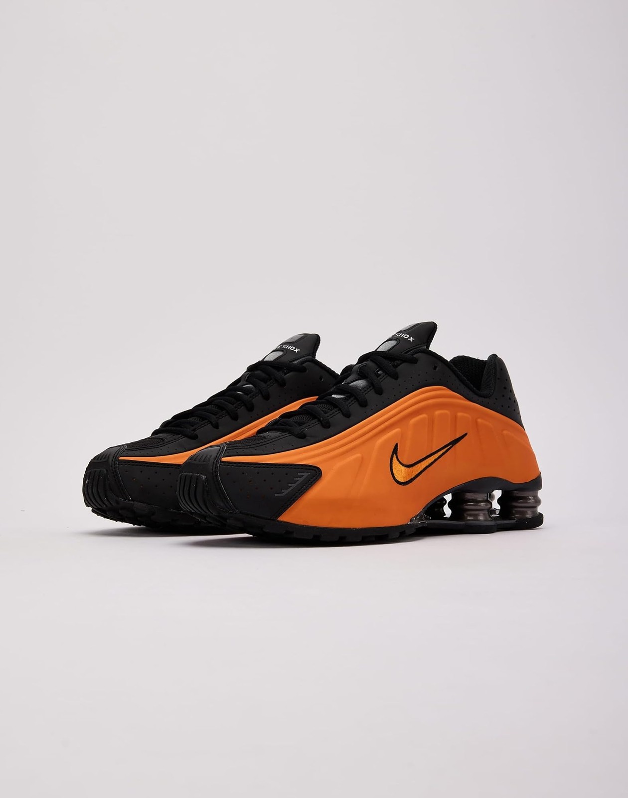 Nike Shox R4 (Orange) Size 8 – Orange – 8