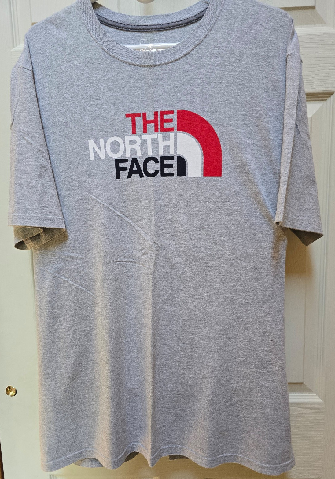 MENS SIZE XL, GREY, THE NORTH FACE T-SHIRT, COTTON/POLYSTER, PRE-OWNED