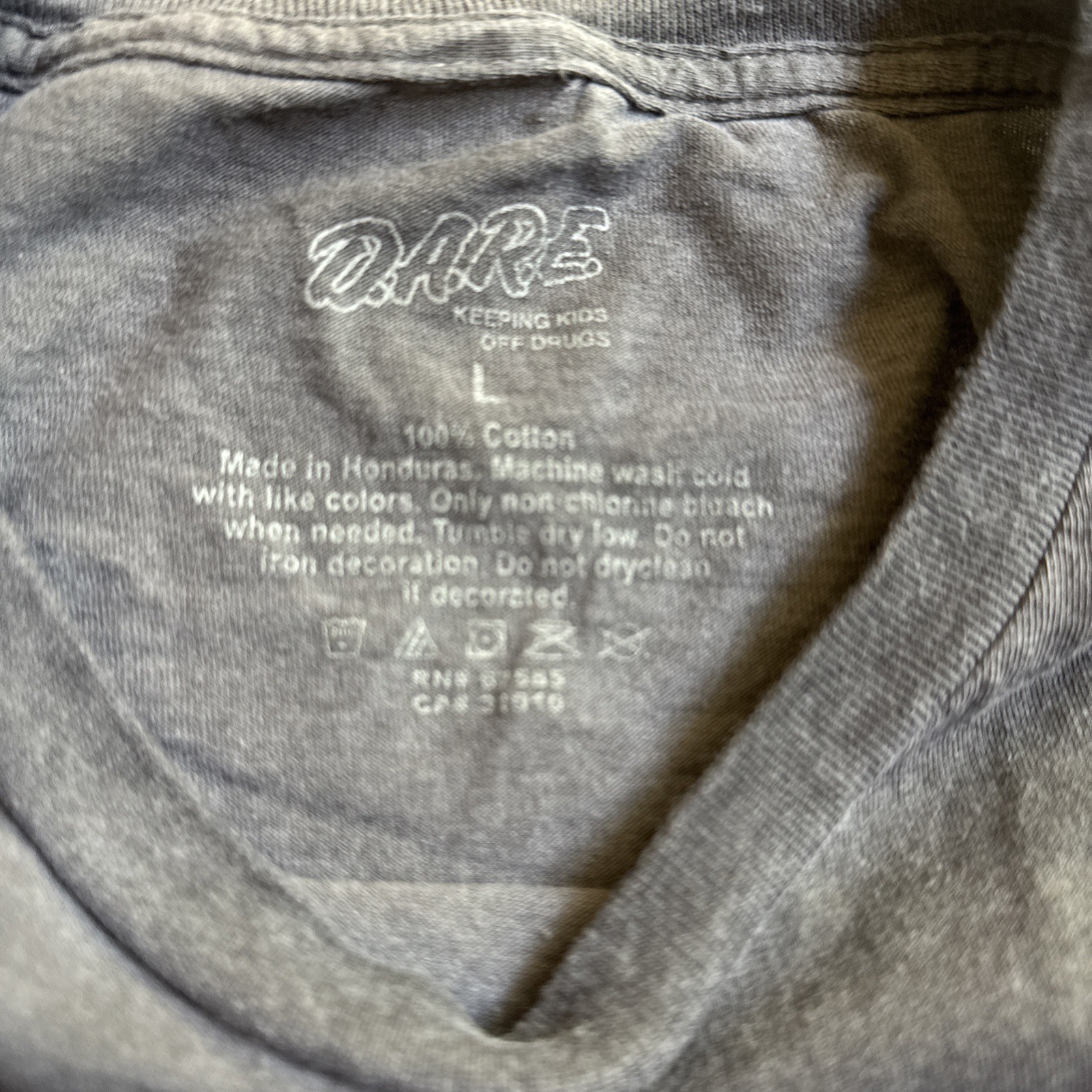 D.A.R.E. Nature Is My Drug Of Choice T Shirt Large Gray Fade Bear Graphic Cotton