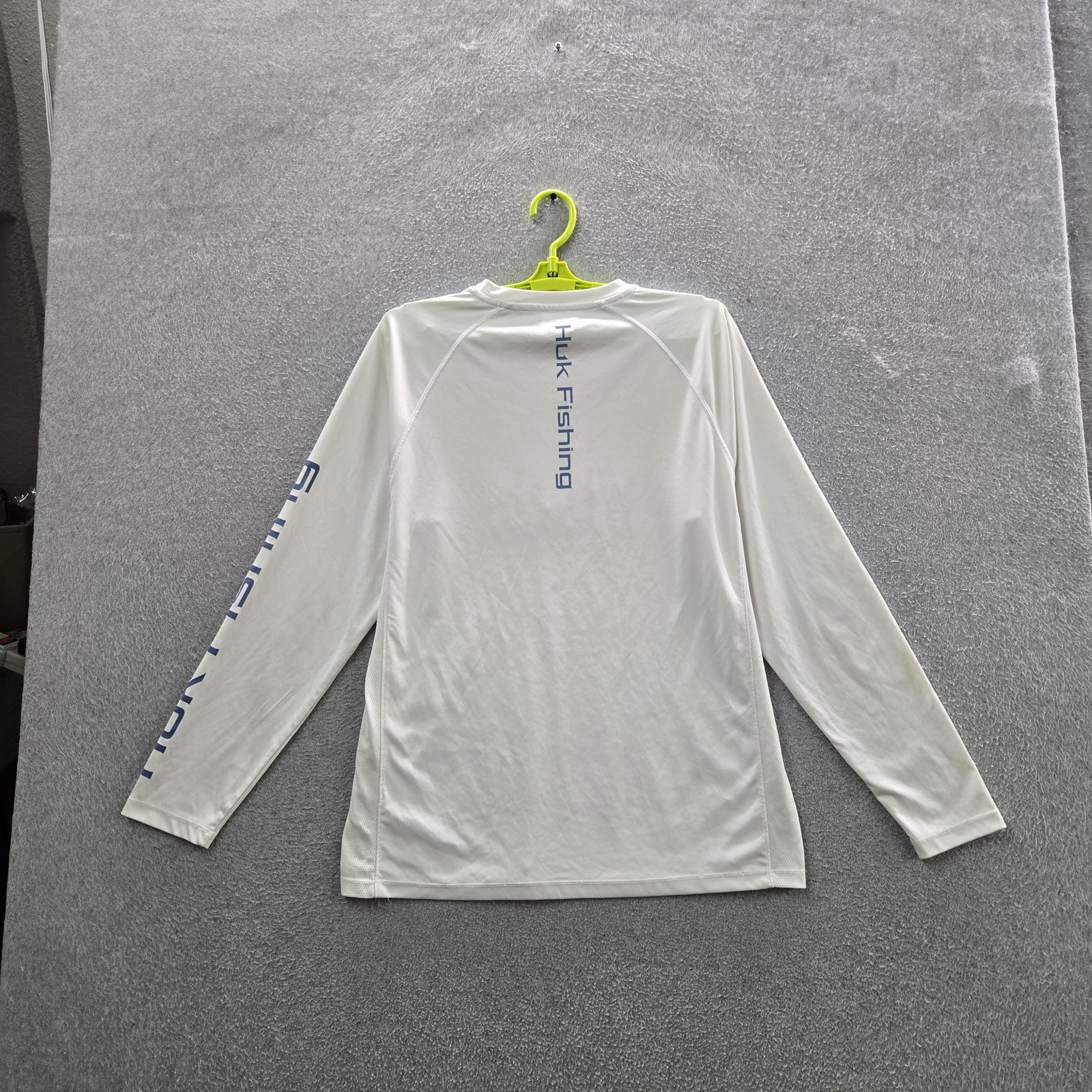 Huk Men Shirt M White Logo Text Activewear Long Sleeve