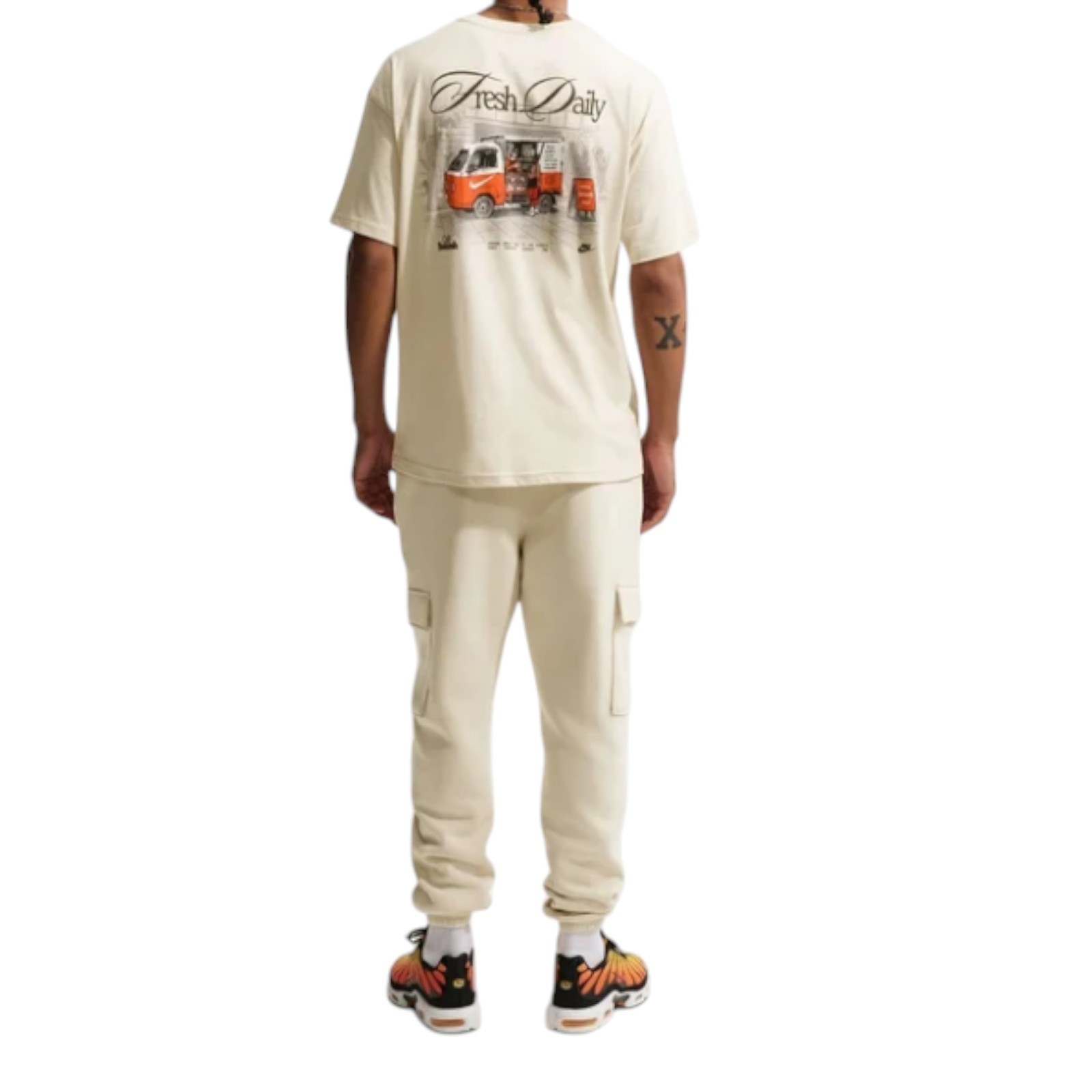Nike Air Men’s Sportswear Club Swoosh T-shirt | IH1157-229 | IO9514-072