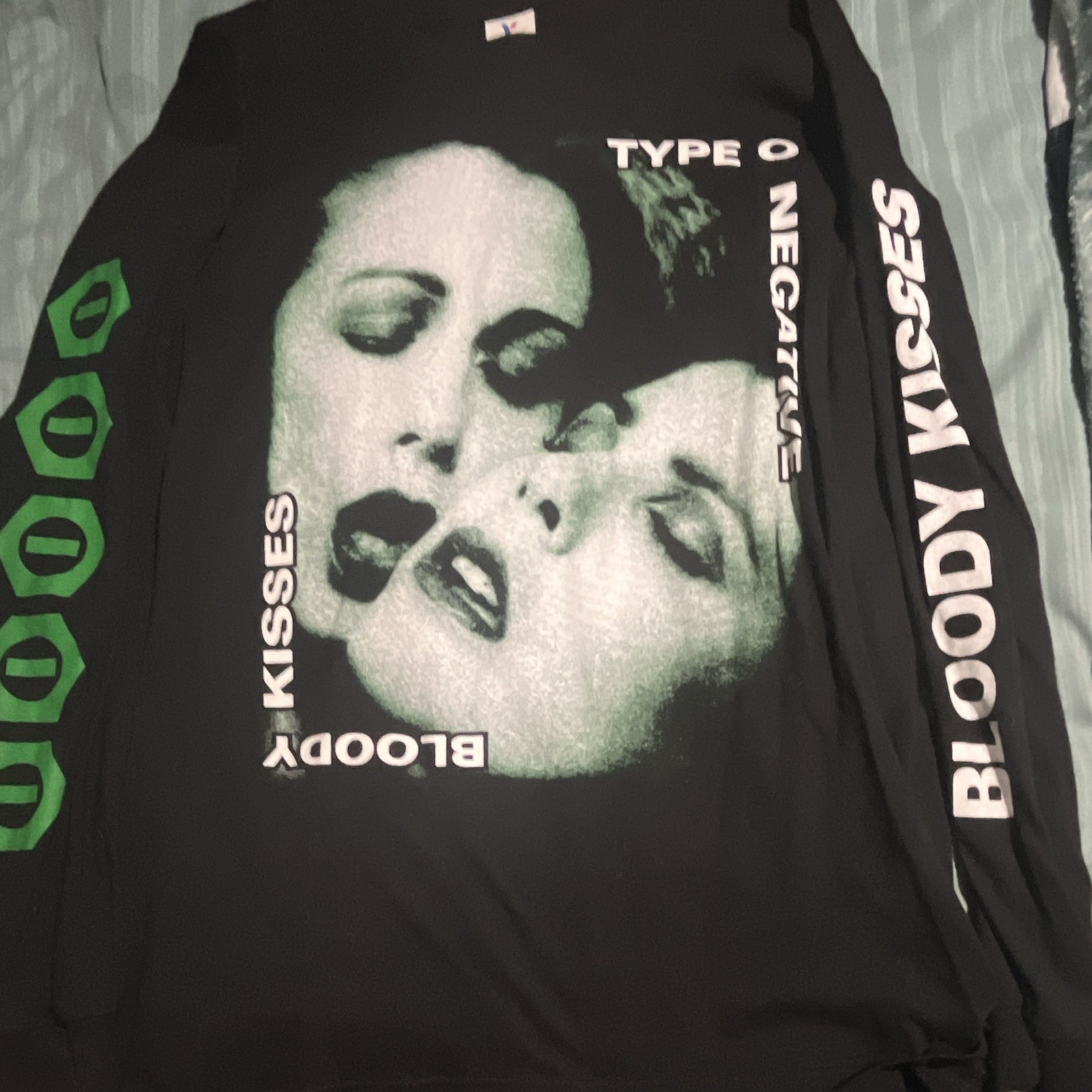 Type O Negative Bloody Kisses Men’s L Long Sleeve T-Shirt