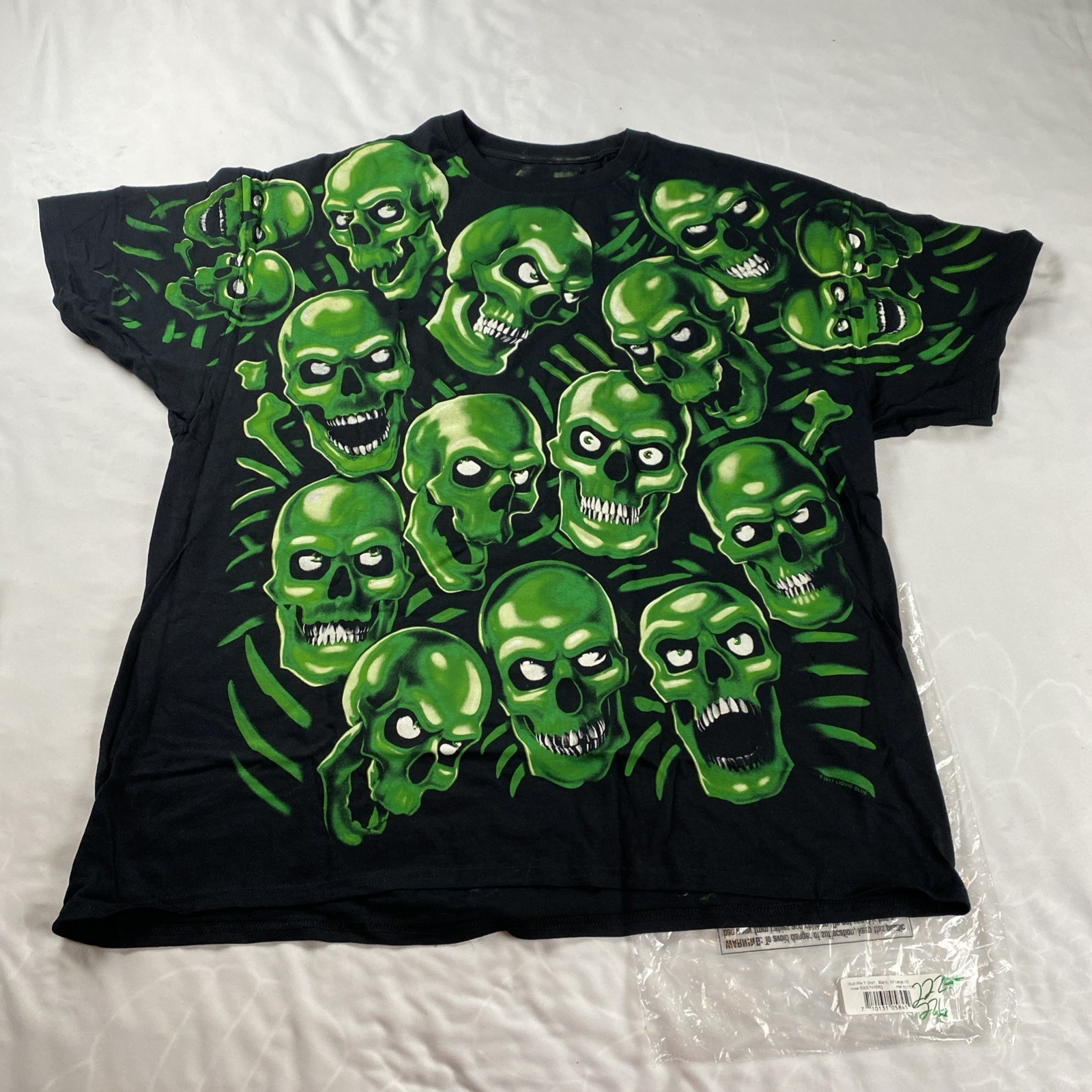 Liquid Blue Men’s 2XL Green Skulls T-Shirt 2017 NEW
