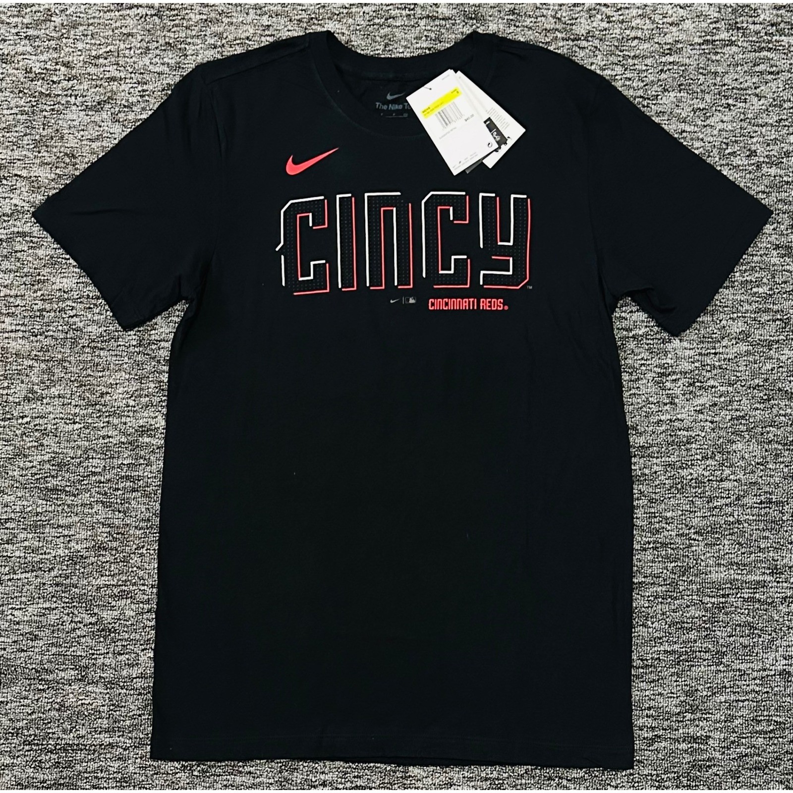 Nike Cincinnati Reds MLB India 6 Mens Small Black City Connect Cincy Shirt NWT