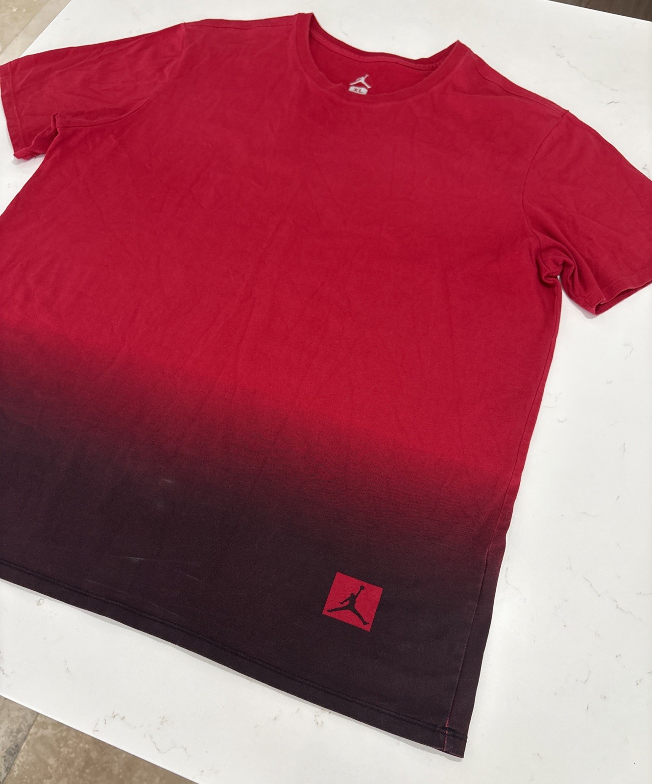 Air Jordan Mens 12 T-Shirt Fadeaway Shirt Red Black Gradient Extra Large XL