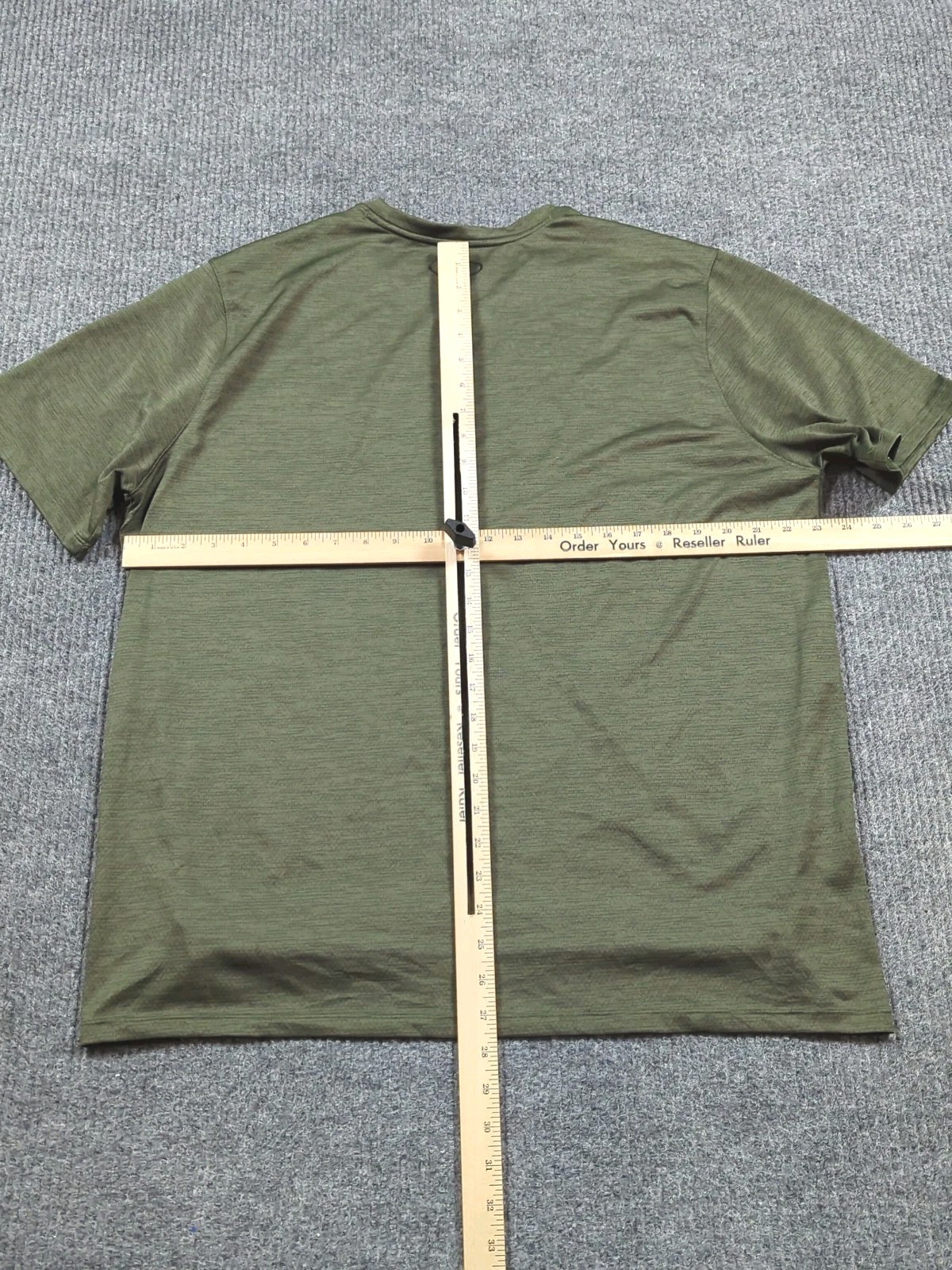 Under Armour Shirt Mens XL Green Short Sleeve Loose Fit Performance