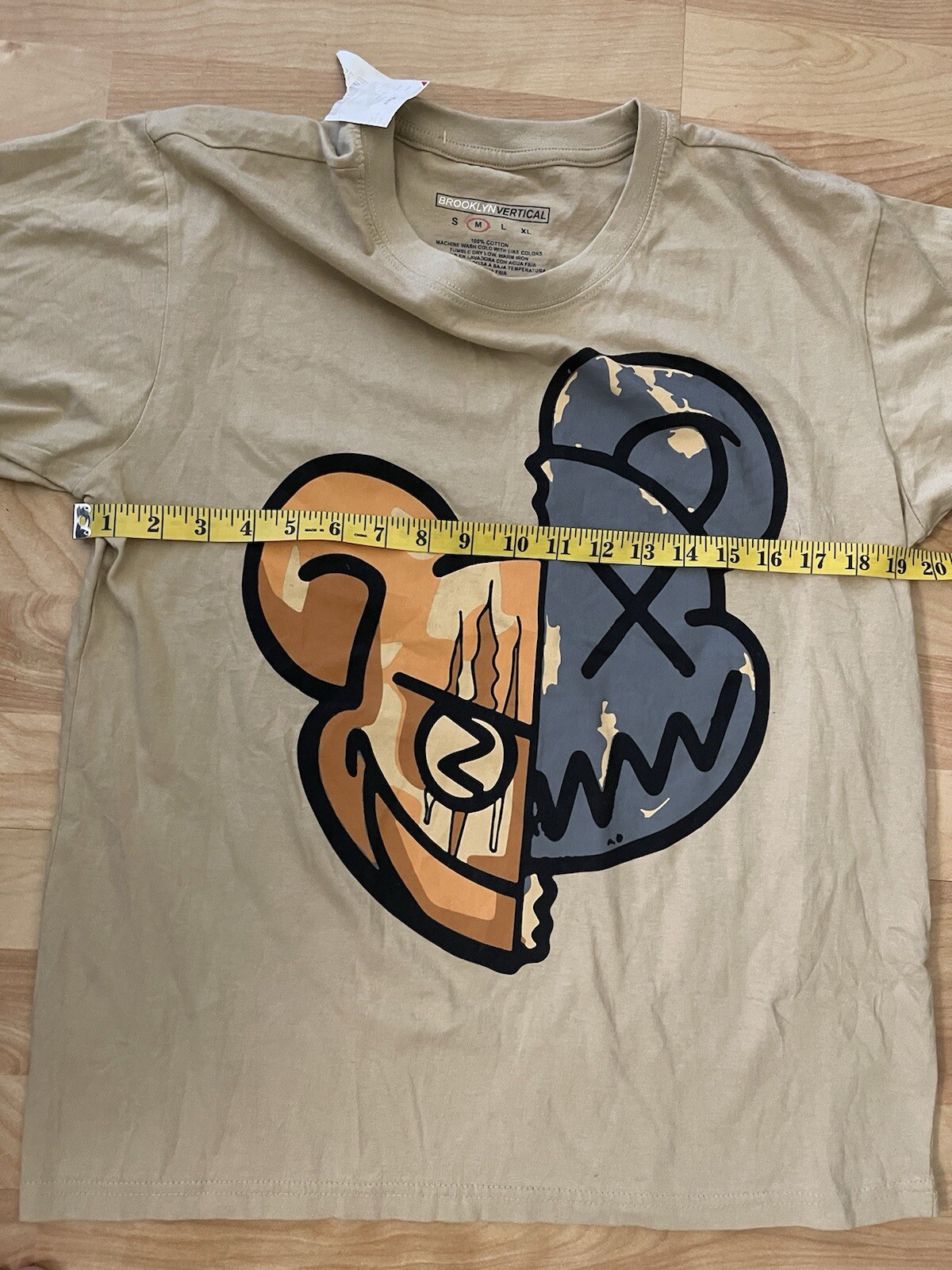 Brooklyn Vertical Graphic Bear T-shirt Tan Siz Medium NWT