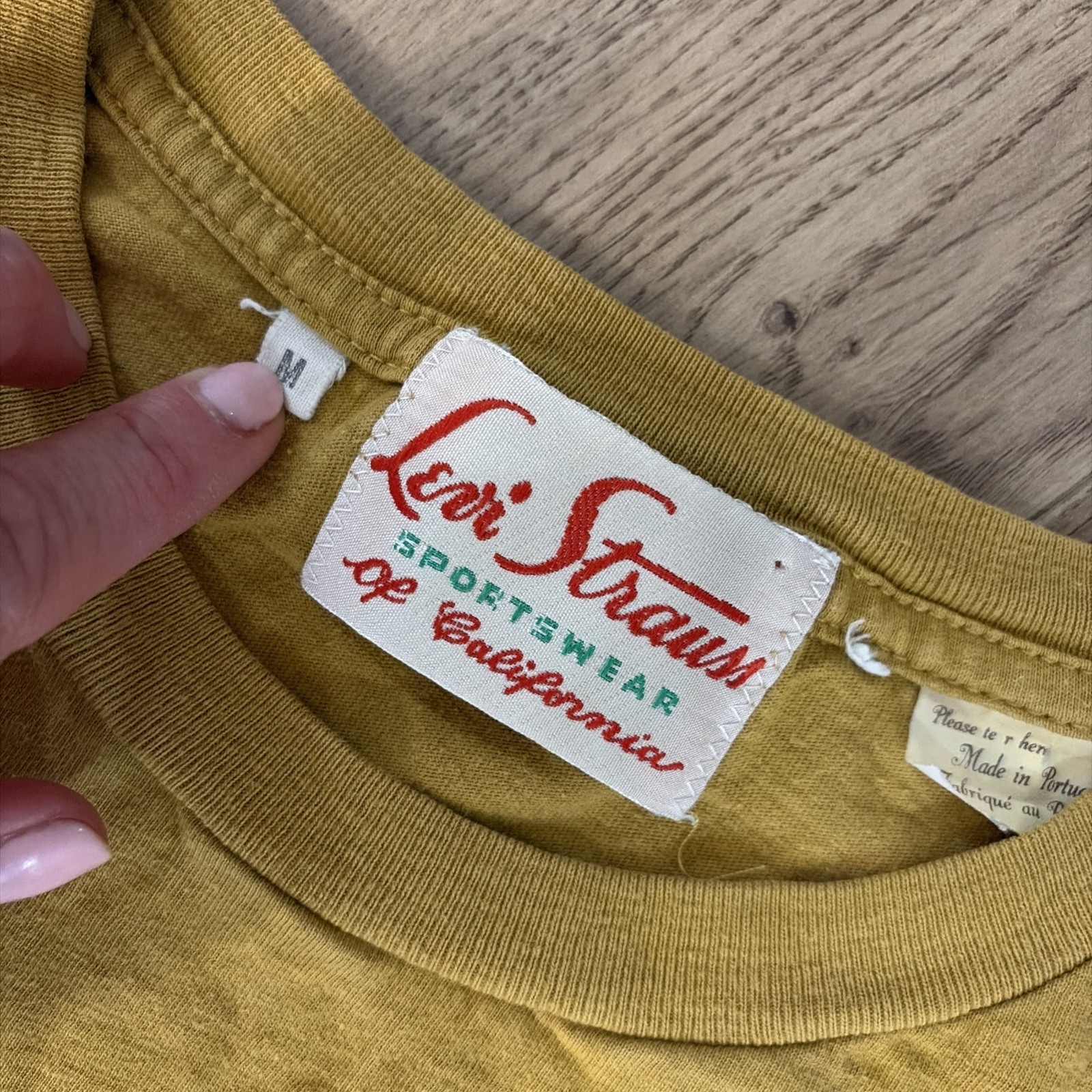 VINTAGE LEVI’S | LVC 50s Sportswear T-Shirt Clothing Marigold Rare Color Size M