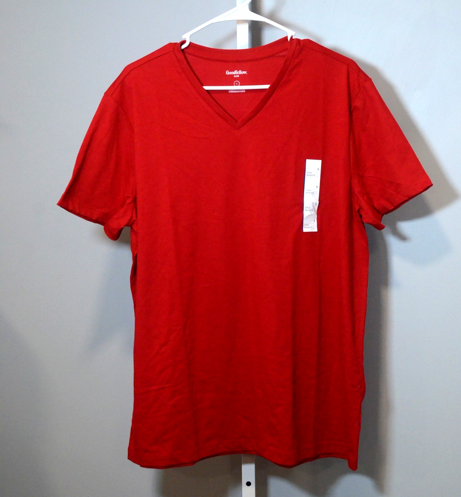 NWT Goodfellow & Co Mens Size L Red V-Neck T-Shirt Short Sleeves Standard Fit