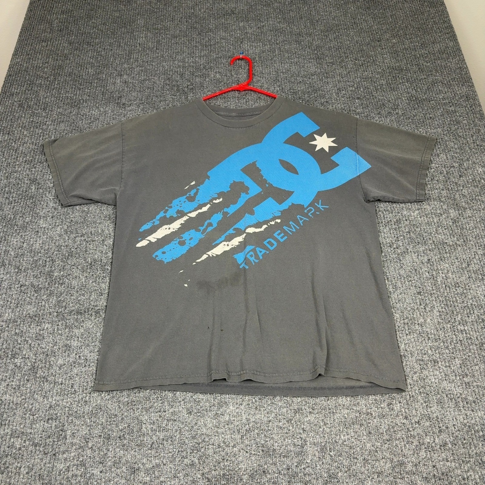 DC Shoes T Shirt Men XL Grey Blue Graphic Trademark Skater Streetwear Grunge Y2K