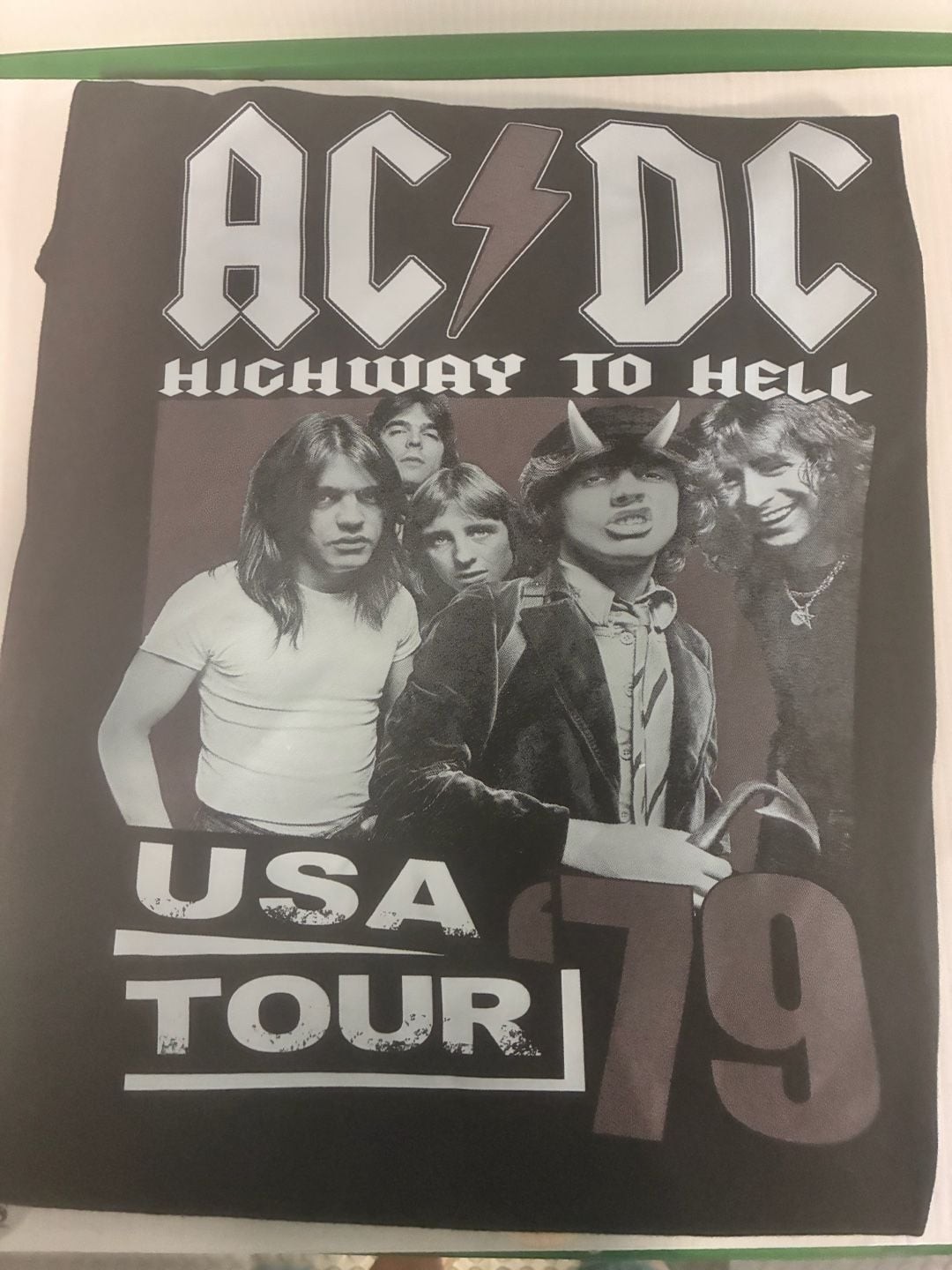 Gildan AC/DC Highway To Hell USA Tour ’79 Design Graphic T-Shirt XL