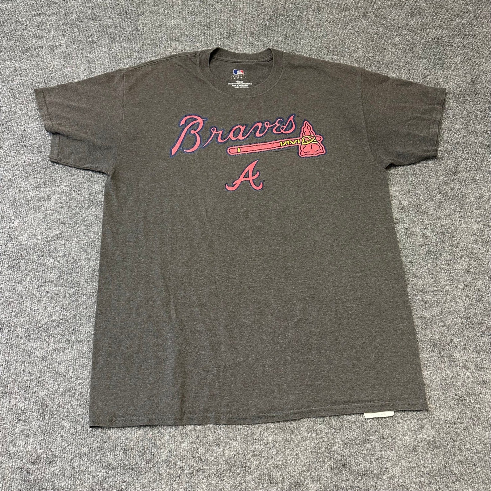 MLB T-Shirt Mens Size L Charcoal Gray Atlanta Braves Graphic Short Sleeve Tee