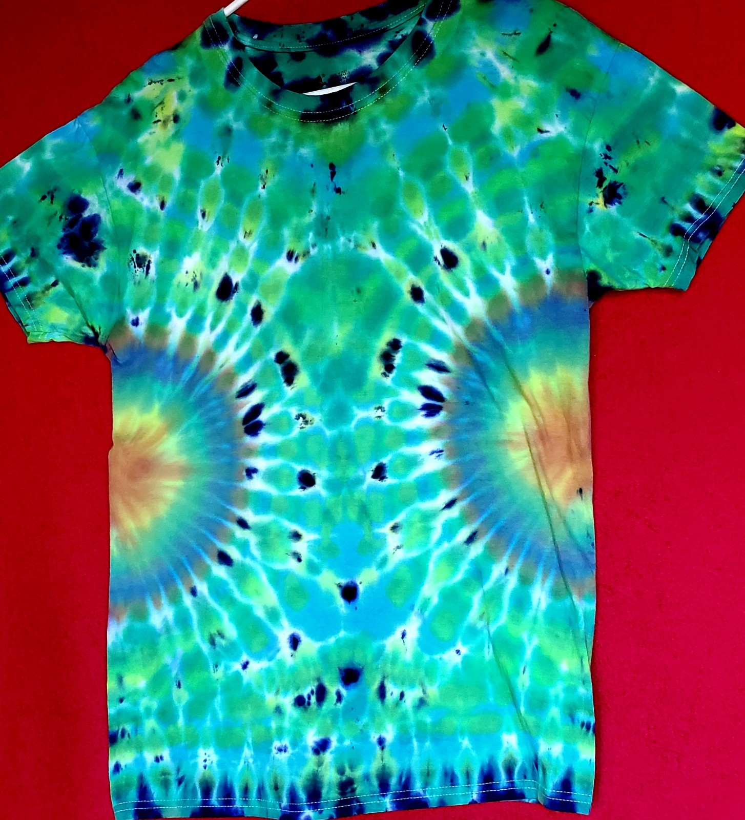 HANES SIZE MEDIUM 100% Cotton Tye Dyed Shirt Pre-washed WON’T FADE VERY SOFT