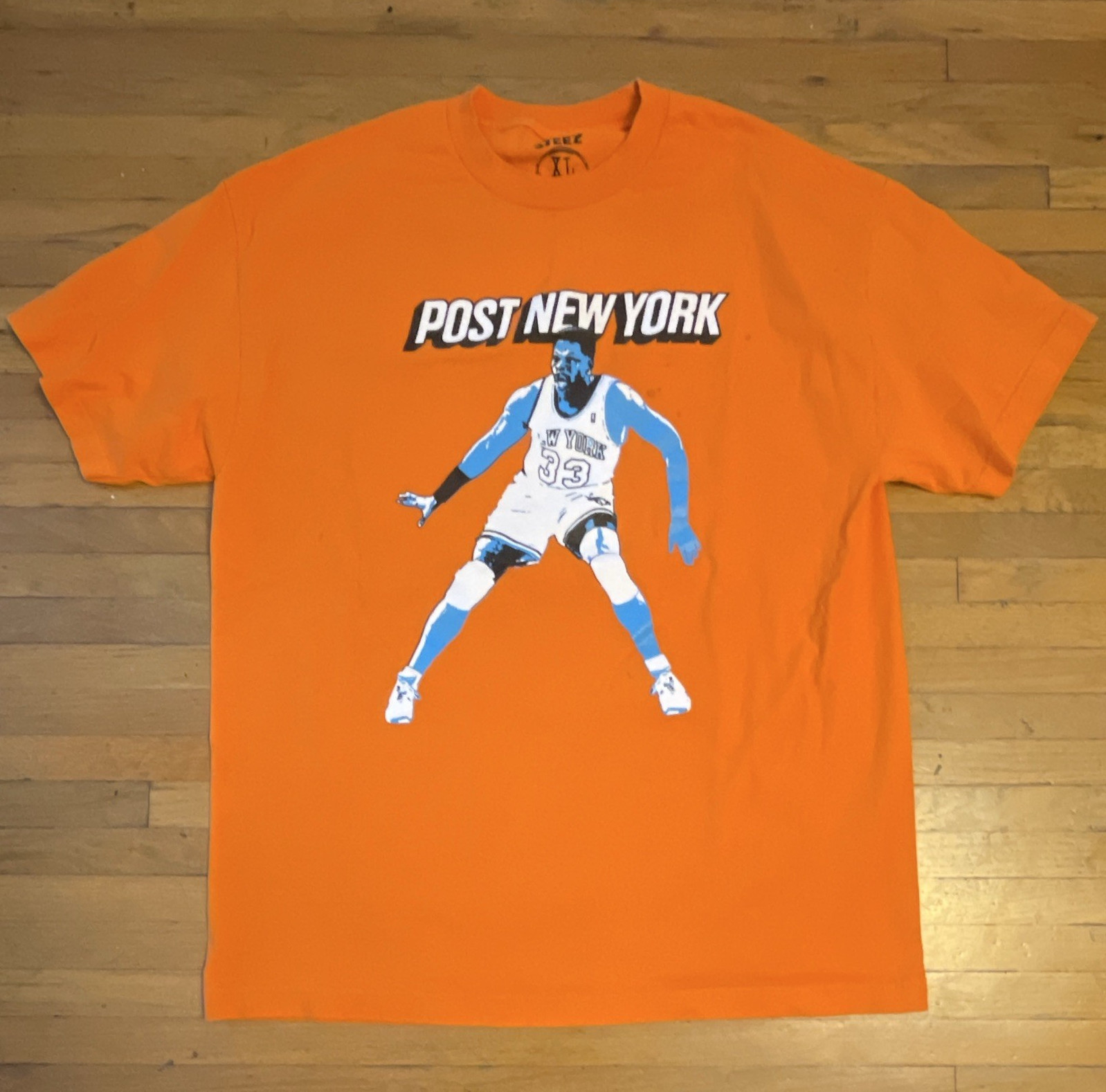 Orange Graphic New York Knicks Patrick Ewing Basketball T-Shirt, Men’s XL