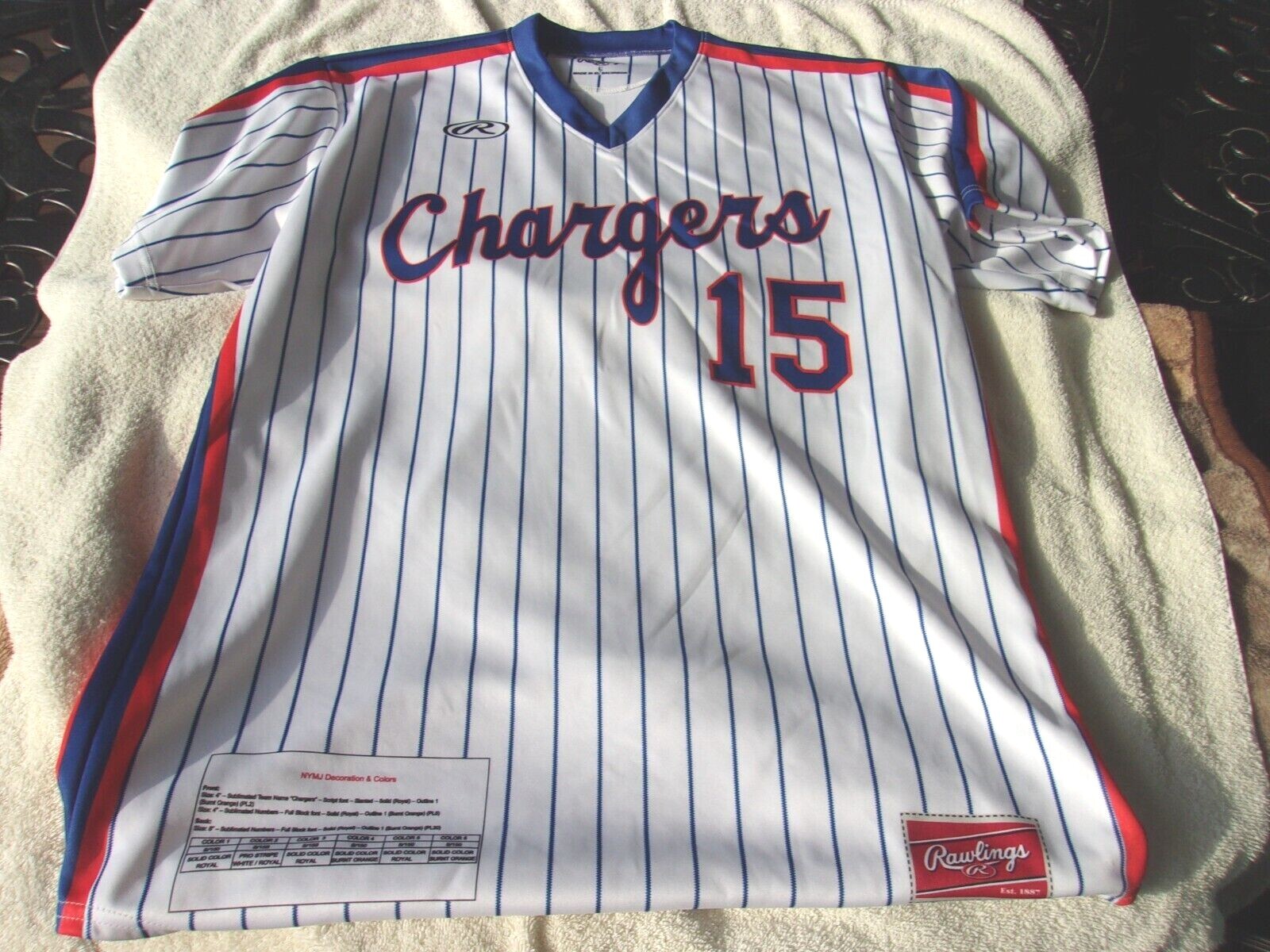 NWOT Rawlings loose fit baseball T, v neck, men’s L, white, blue, Chargers