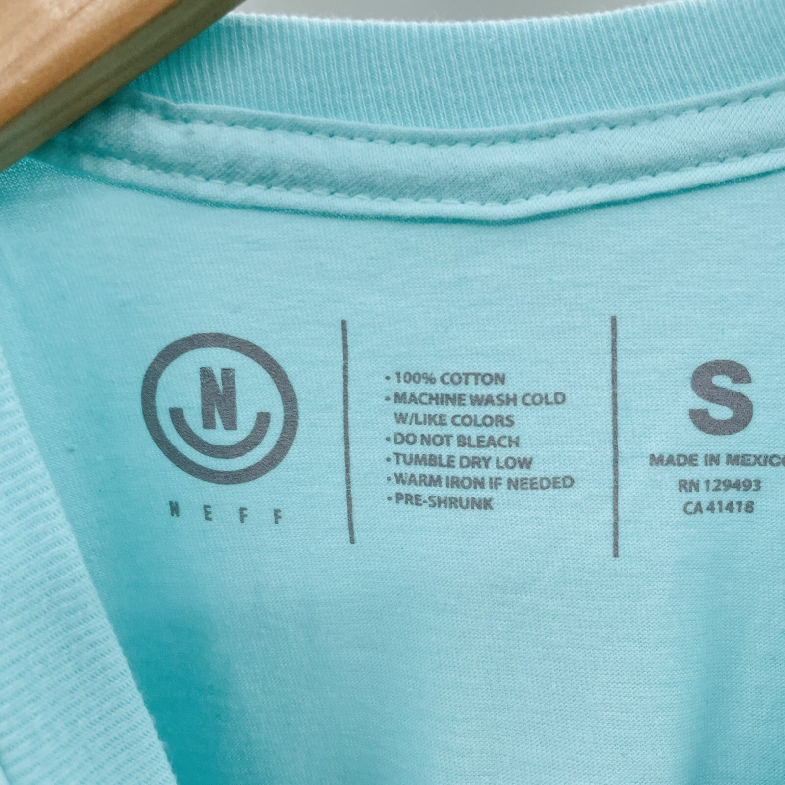 Neff Mens Size Small Unicorn Pocket T-Shirt Short Sleeve Celadon Blue Cotton 326