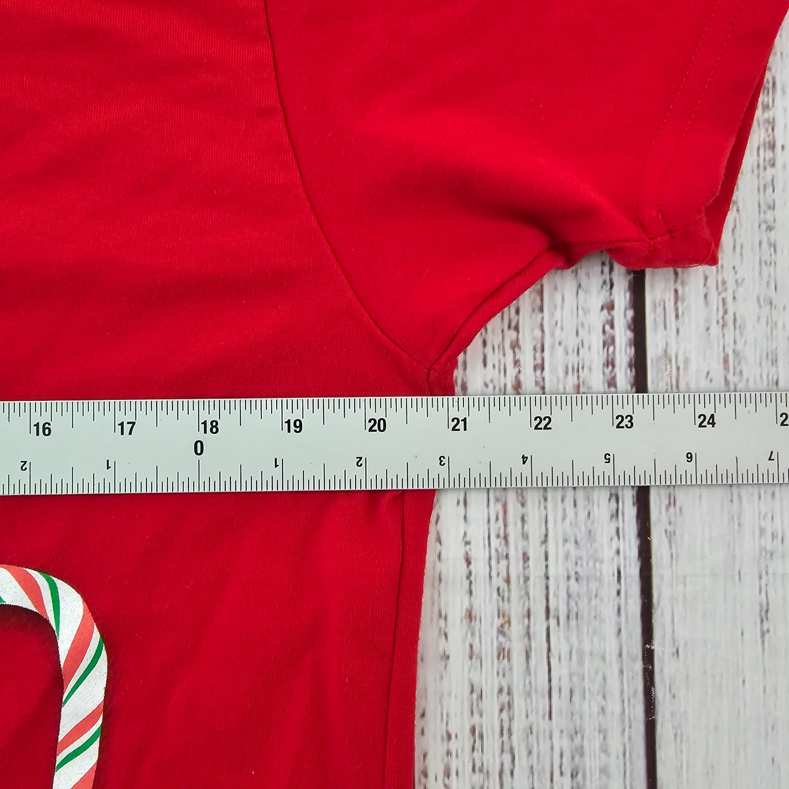 Holiday Time Red Santa Suit Short Sleeve Tee Men’s Large (42/44)