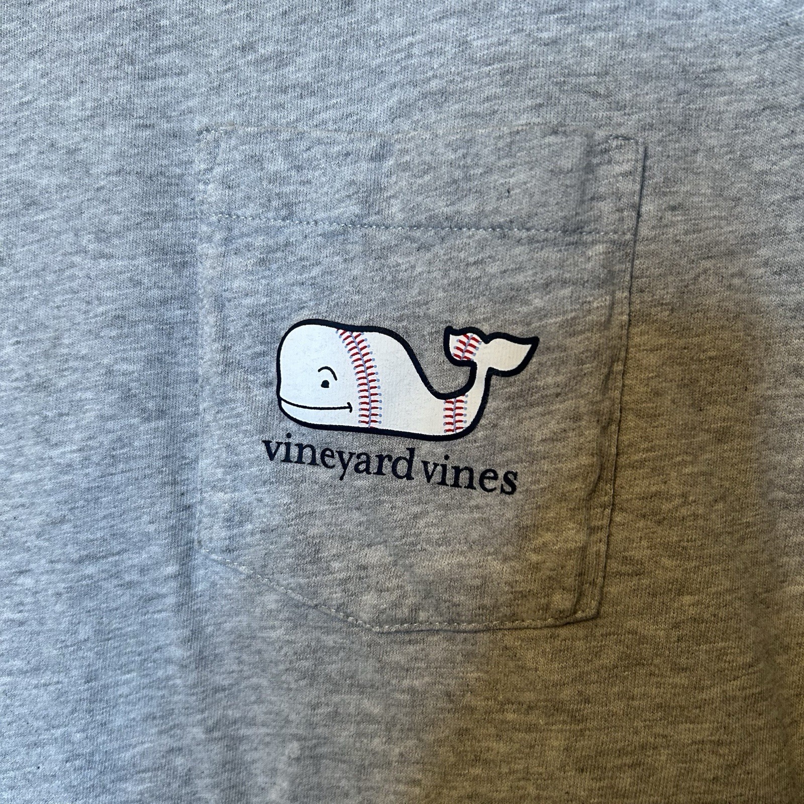 New Vineyard Vines Baseball Shirt Medium Grey Whale Front Pocket BG41
