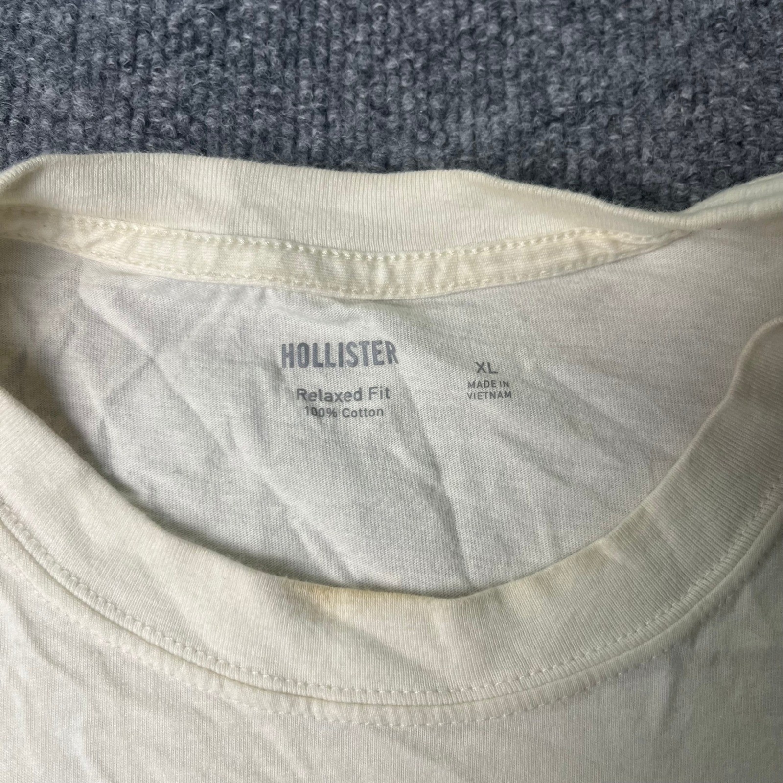 Hollister T-Shirt Mens Size XL Cream Relaxed Fit Long Sleeve Fairview Speedway