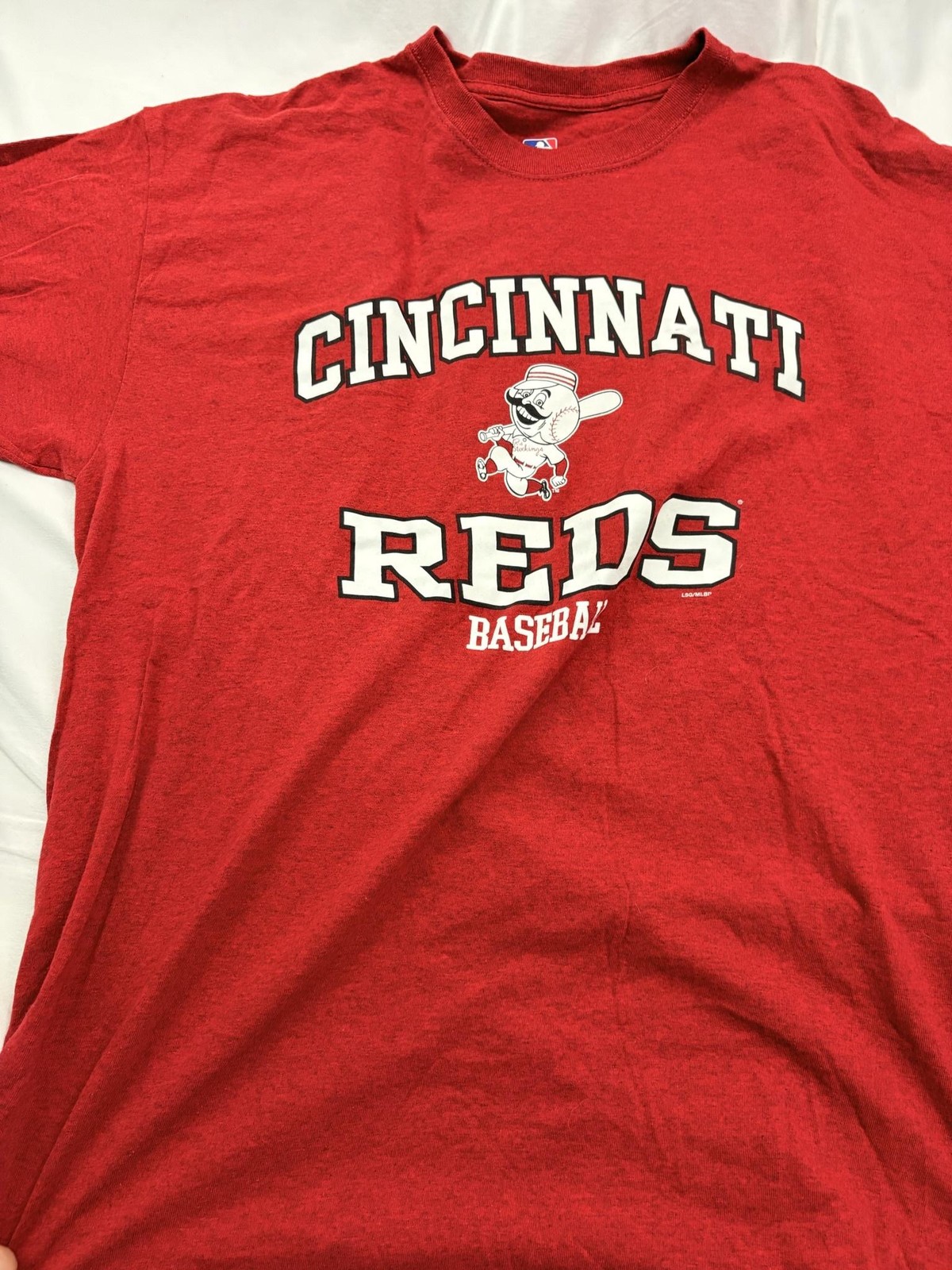 Cincinnati Reds Shirt Mens XL Red Baseball Tee T-Shirt Genuine Merchandise MLB