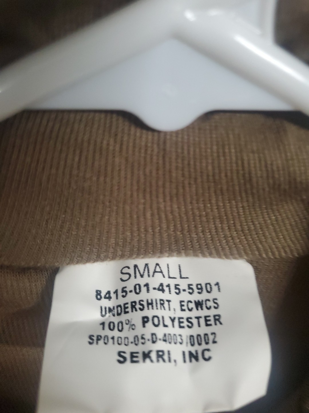 Bin# Cold Weather Undershirt Small Brown 1/4 Zip Long Sleeve 100% Polyester