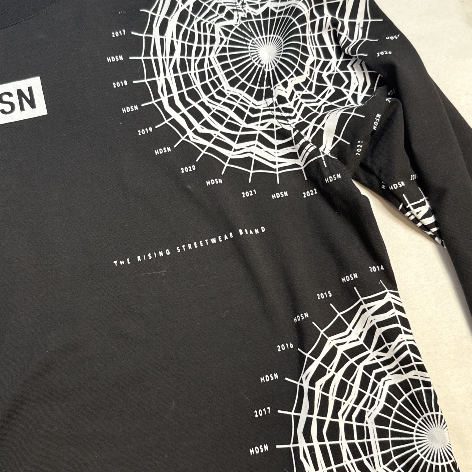 Hudson Outerwear Radar Graphic Print L/S T-Shirt Black Men’s Size XL Streetwear