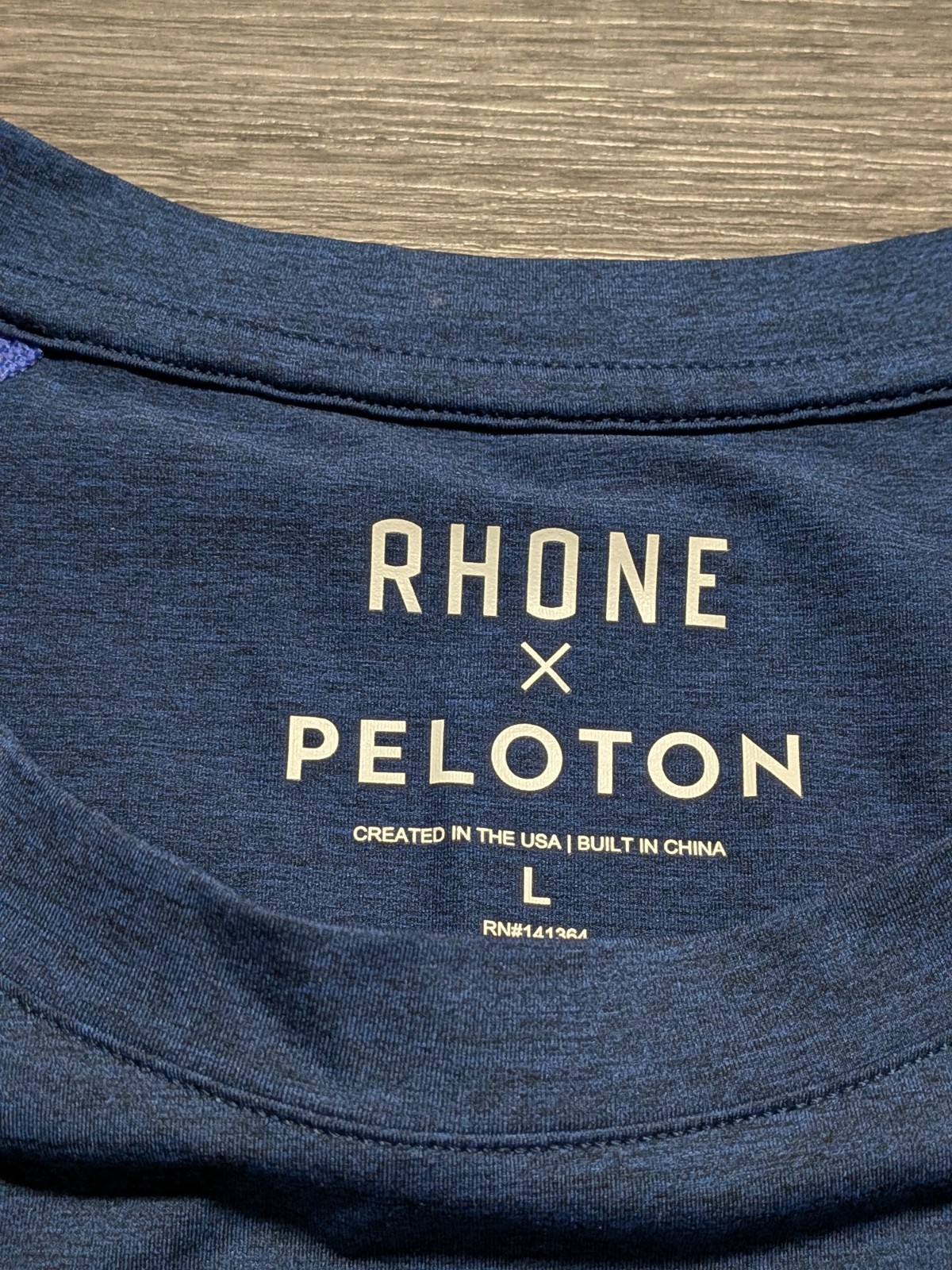 Rhone X Pelaton Men’s Blue Athleisure Performance Reign Shirt Size Large