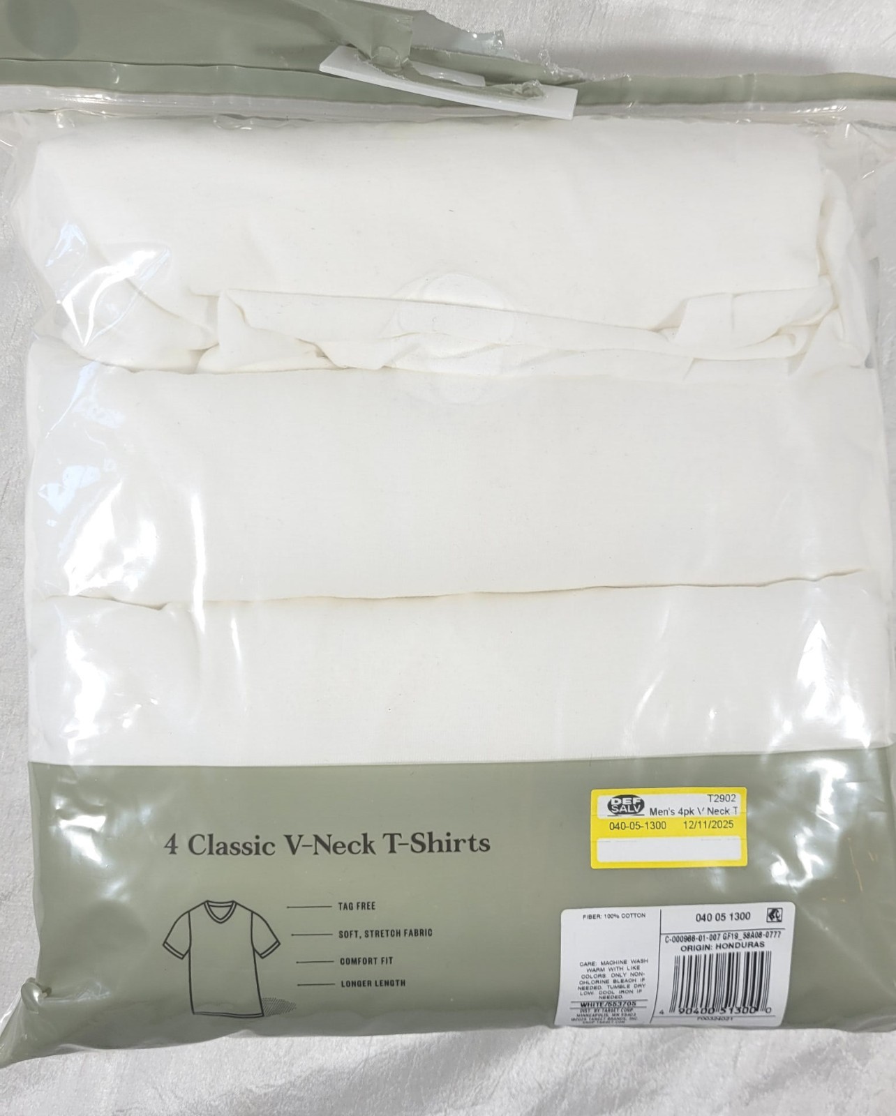 Goodfellow Men’s 4-Pack Classic Longer Length V-Neck T-Shirts – White – XL 46/48