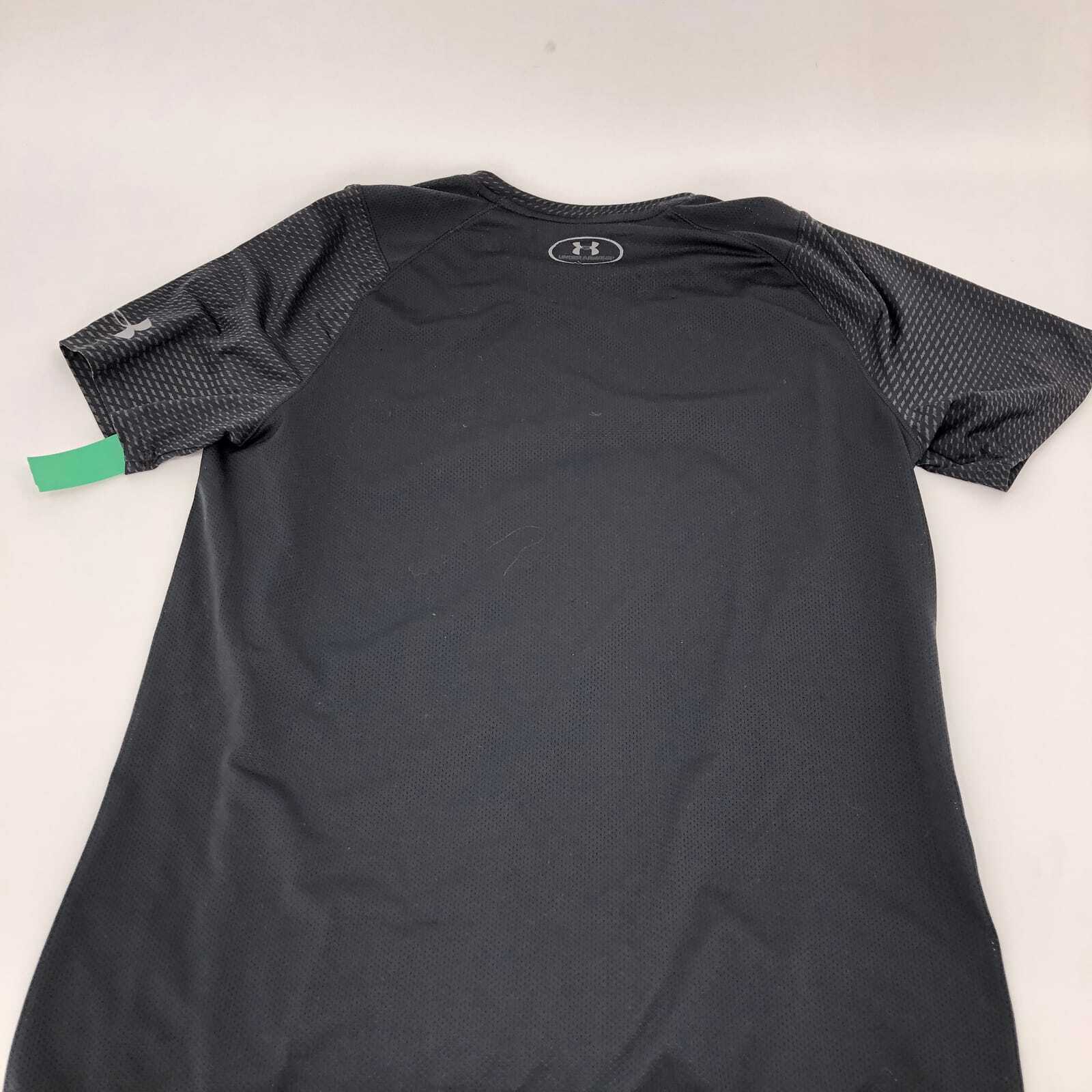 Under Armour Black Classic Sports T-Shirt | Perfect for Any Occasion