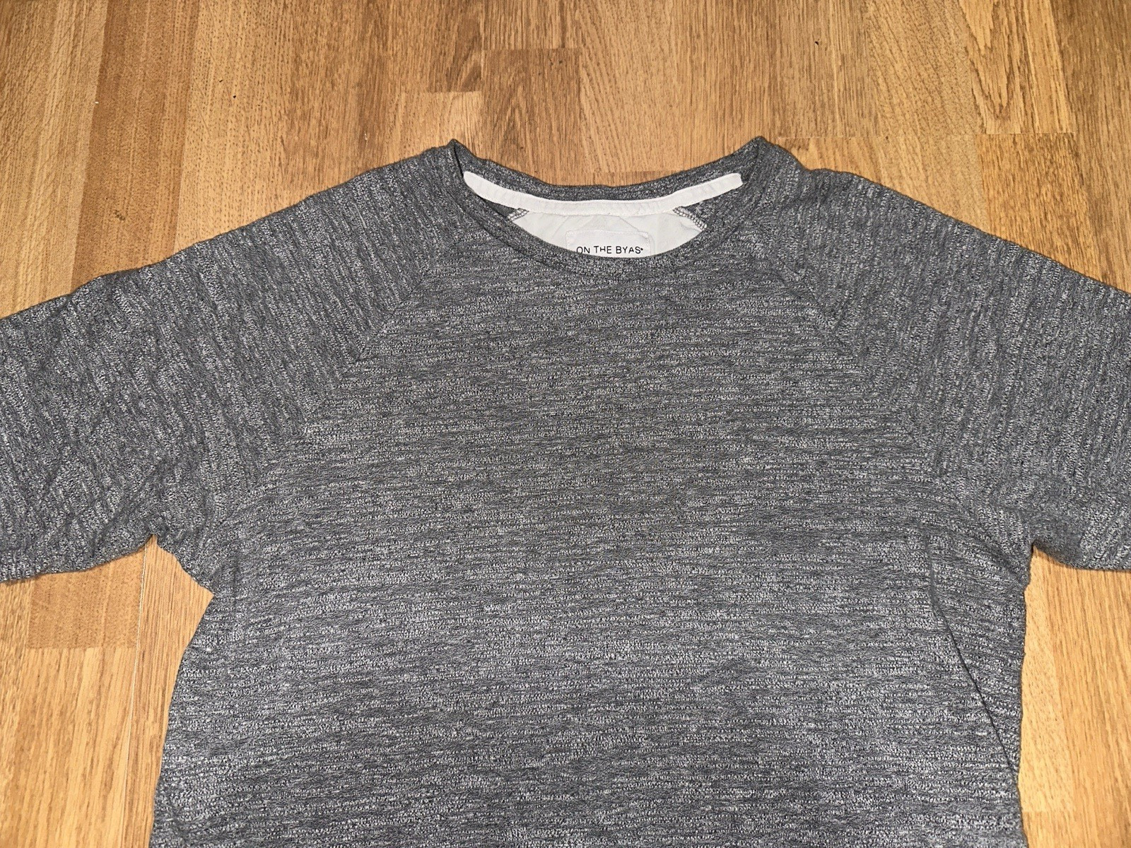 On The Byas Men’s Gray Short Sleeve Shirt – Size Medium