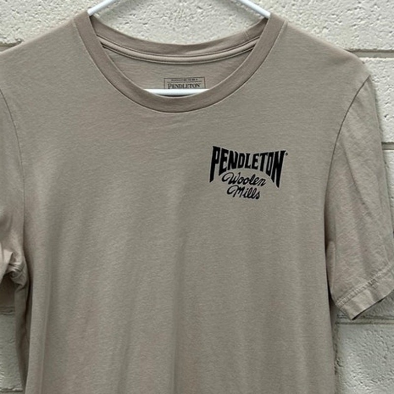 PENDLETON MEN’S BOOT BARN EXCLUSIVE RODEO RIDER GRAPHIC T-SHIRT size M