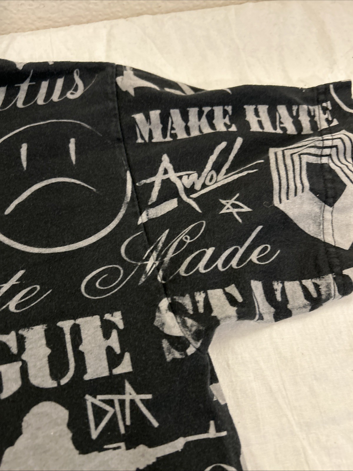 Vtg Rogue Status Gun Show All Over Print T Shirt Mens Medium M Black Y2K DTA