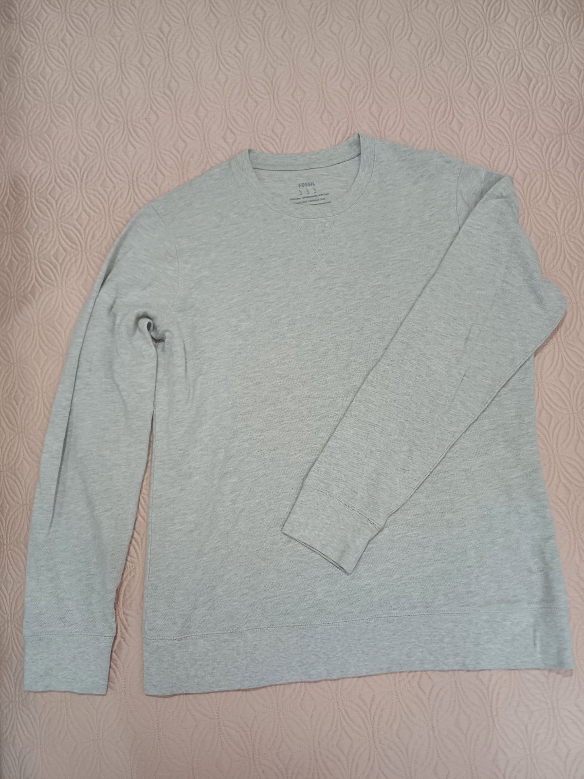 Fossil long sleeve pull over t- shirt mens size Large Gray EUC