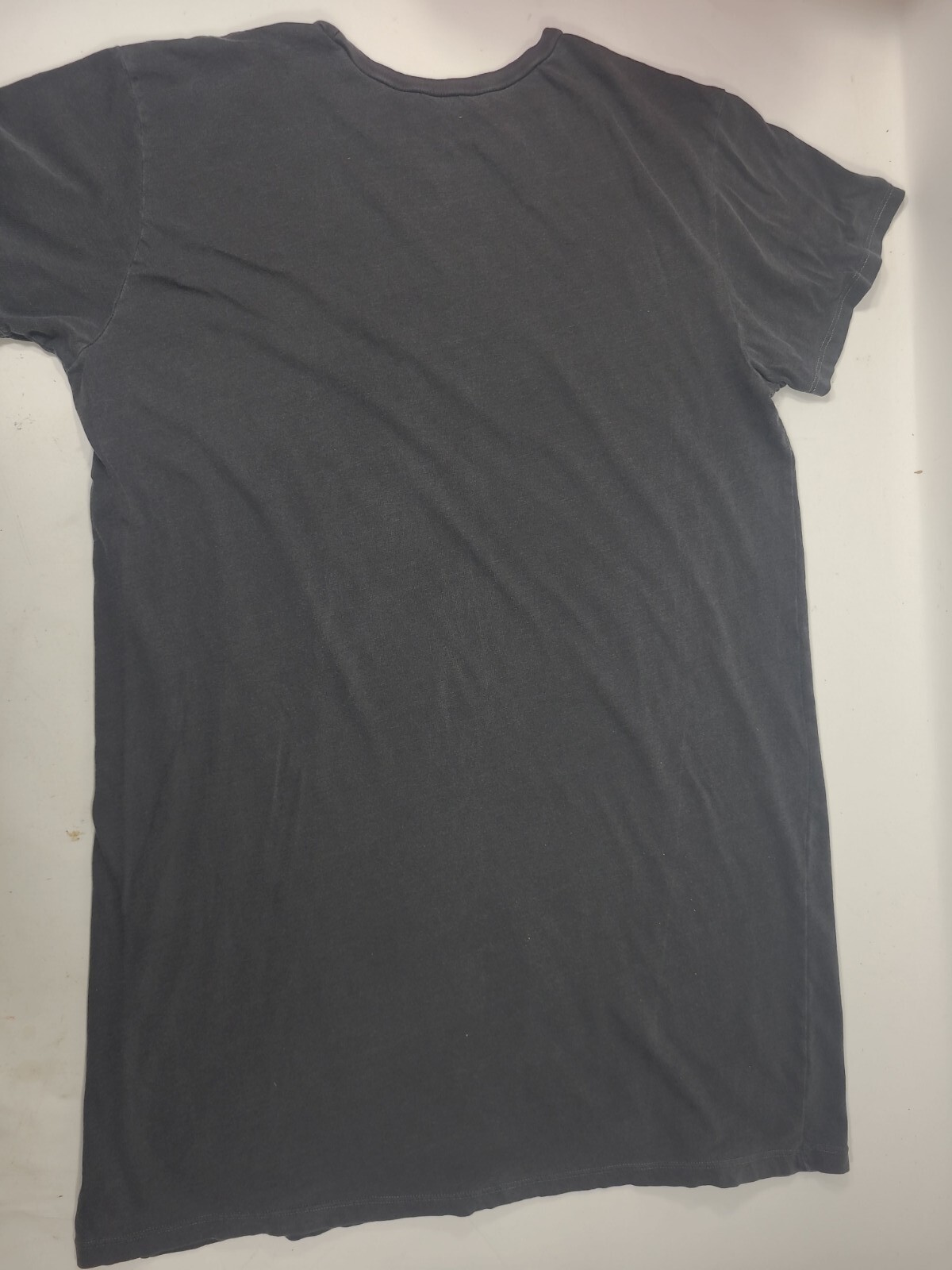 The Rolling Stones T-Shirt. Size Large. 2019 reprint. Long length. Faded Gray.
