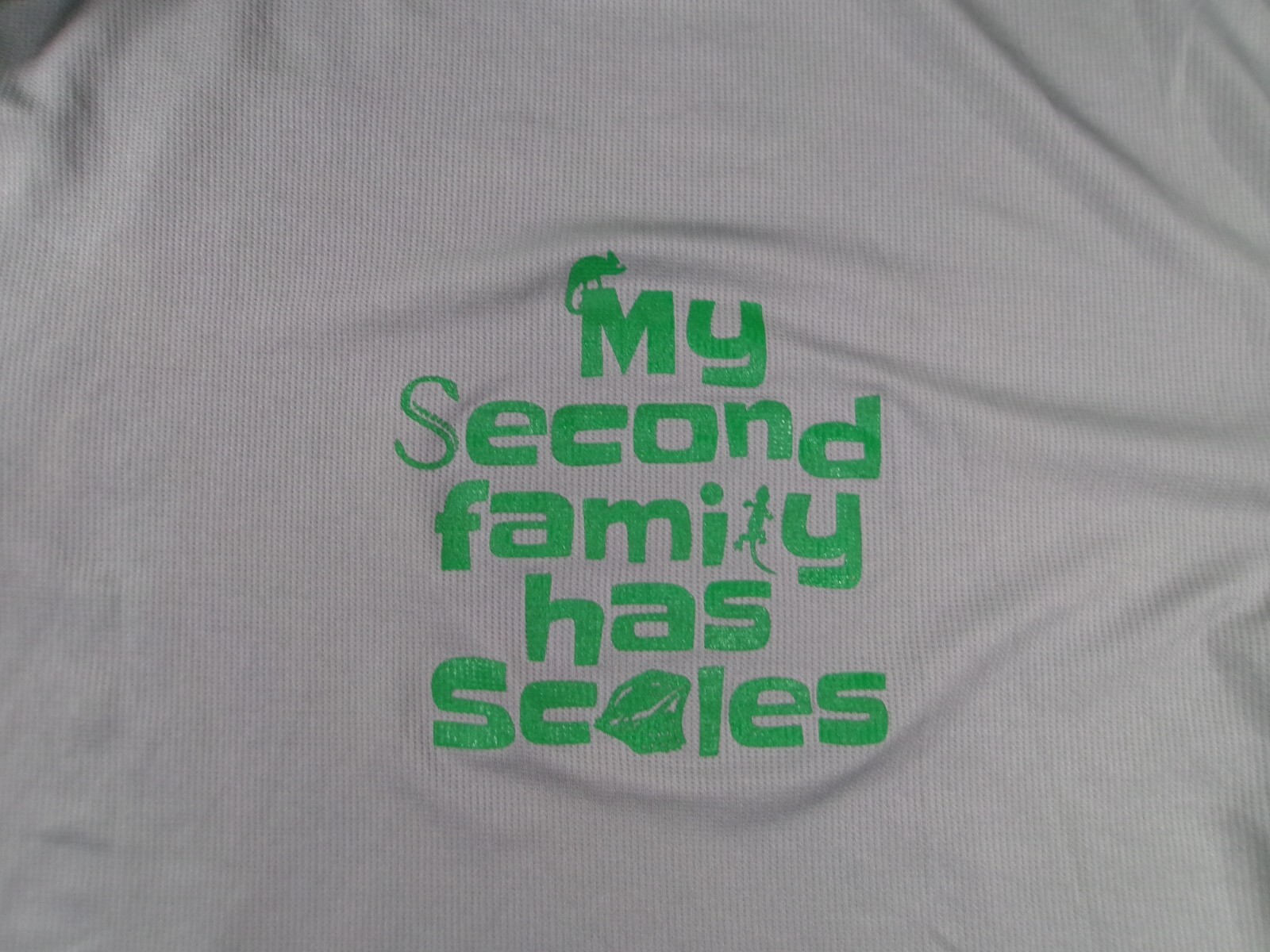 Animal Shirt Men XXL Gray My Second Family Has Scales Lightweight Breathable
