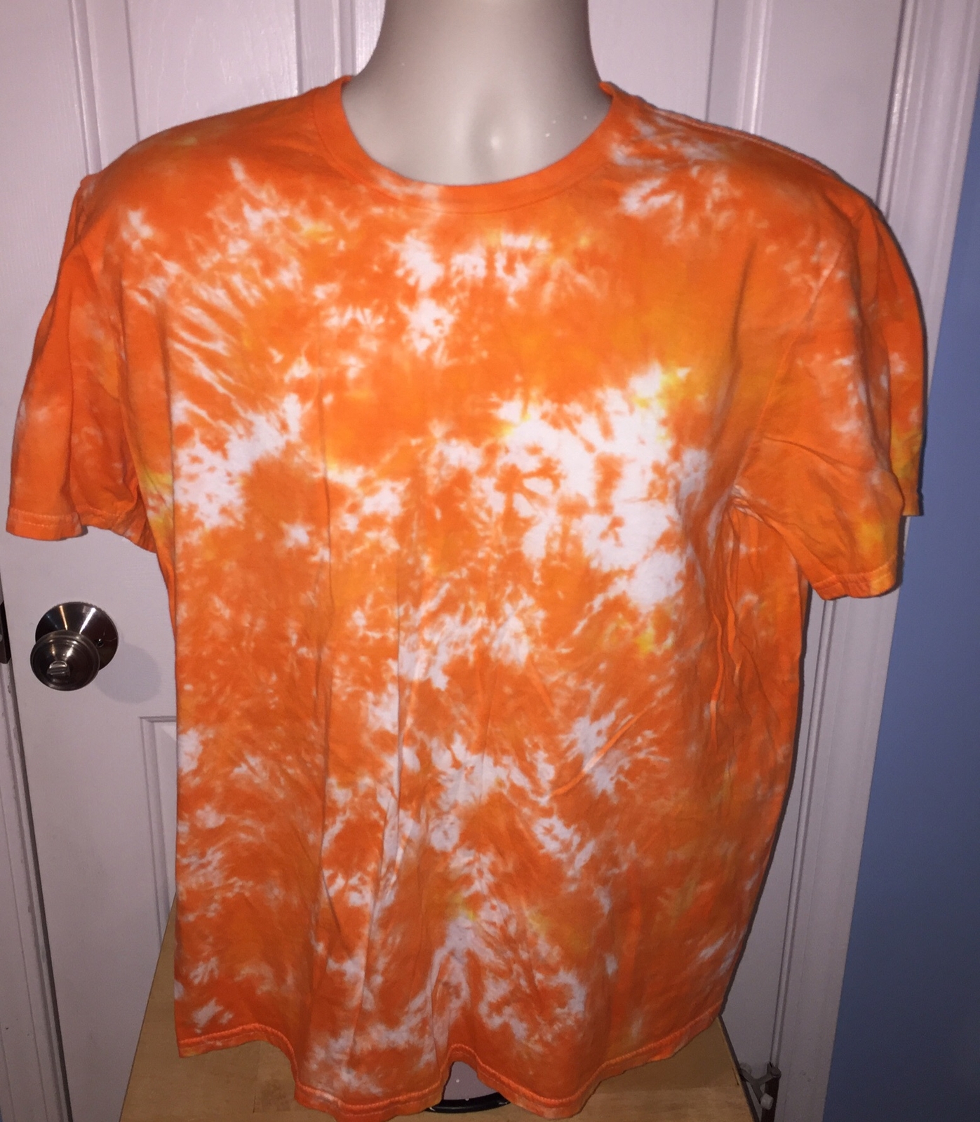 Gildan Soft Style Orange and White Tie Dye T-Shirt Large L