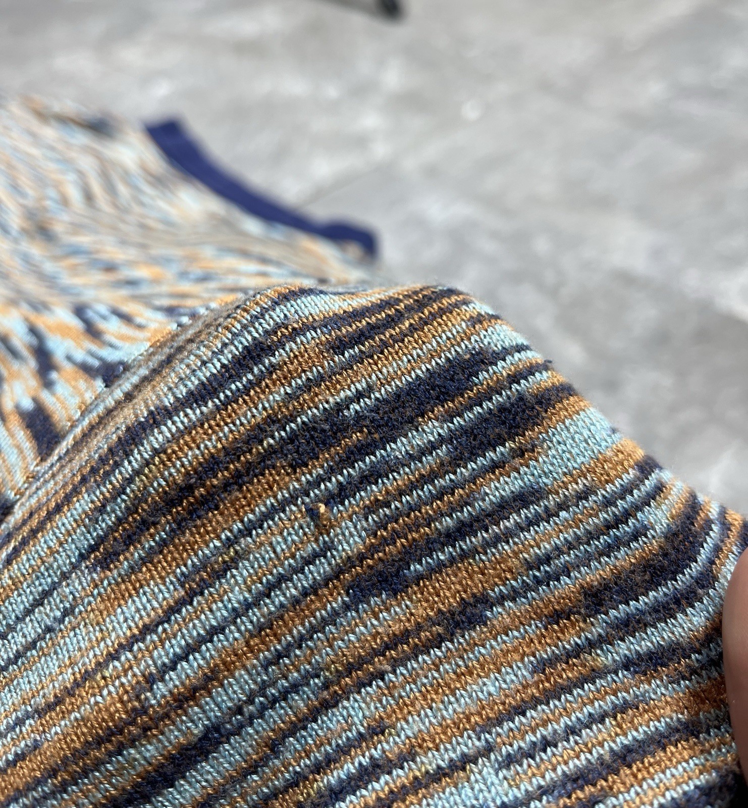 Percival Blue and Orange with Dynamic Pattern Knit Textured T-shirt tee size m