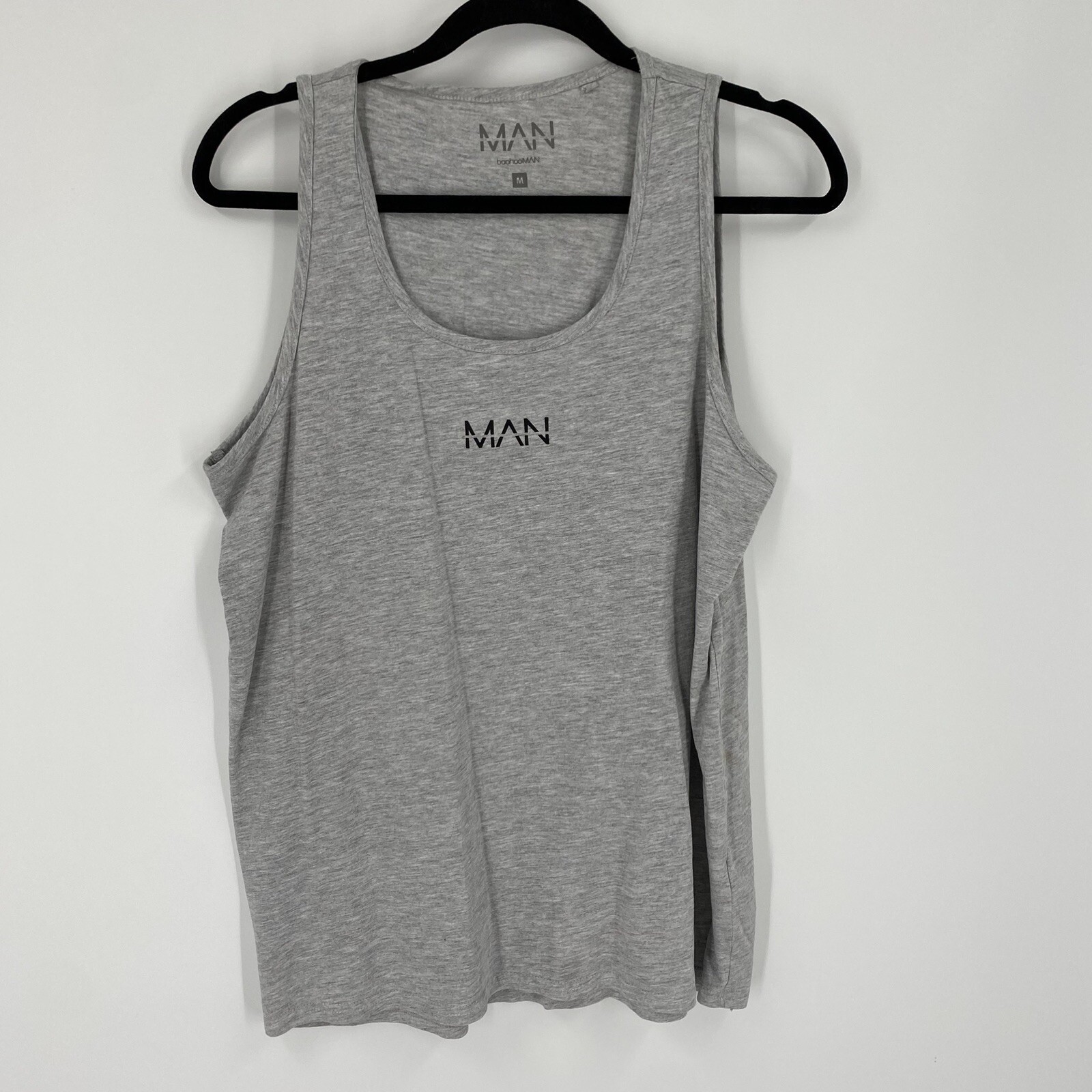 Man BooHoo Men Men’s Scoop Neck Gray Sleeveless Shirt size M