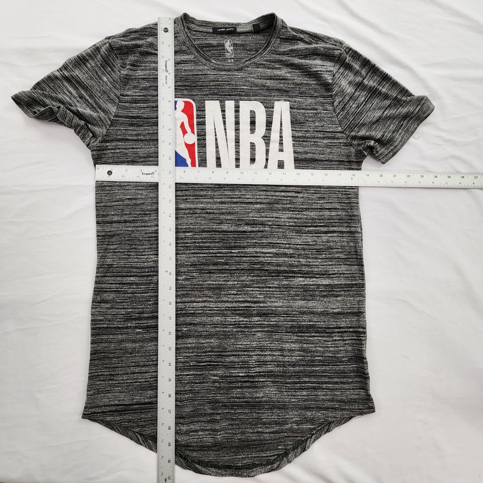 NBA Logo Gray Short Sleeve Longer Length Performance T-Shirt Men’s M
