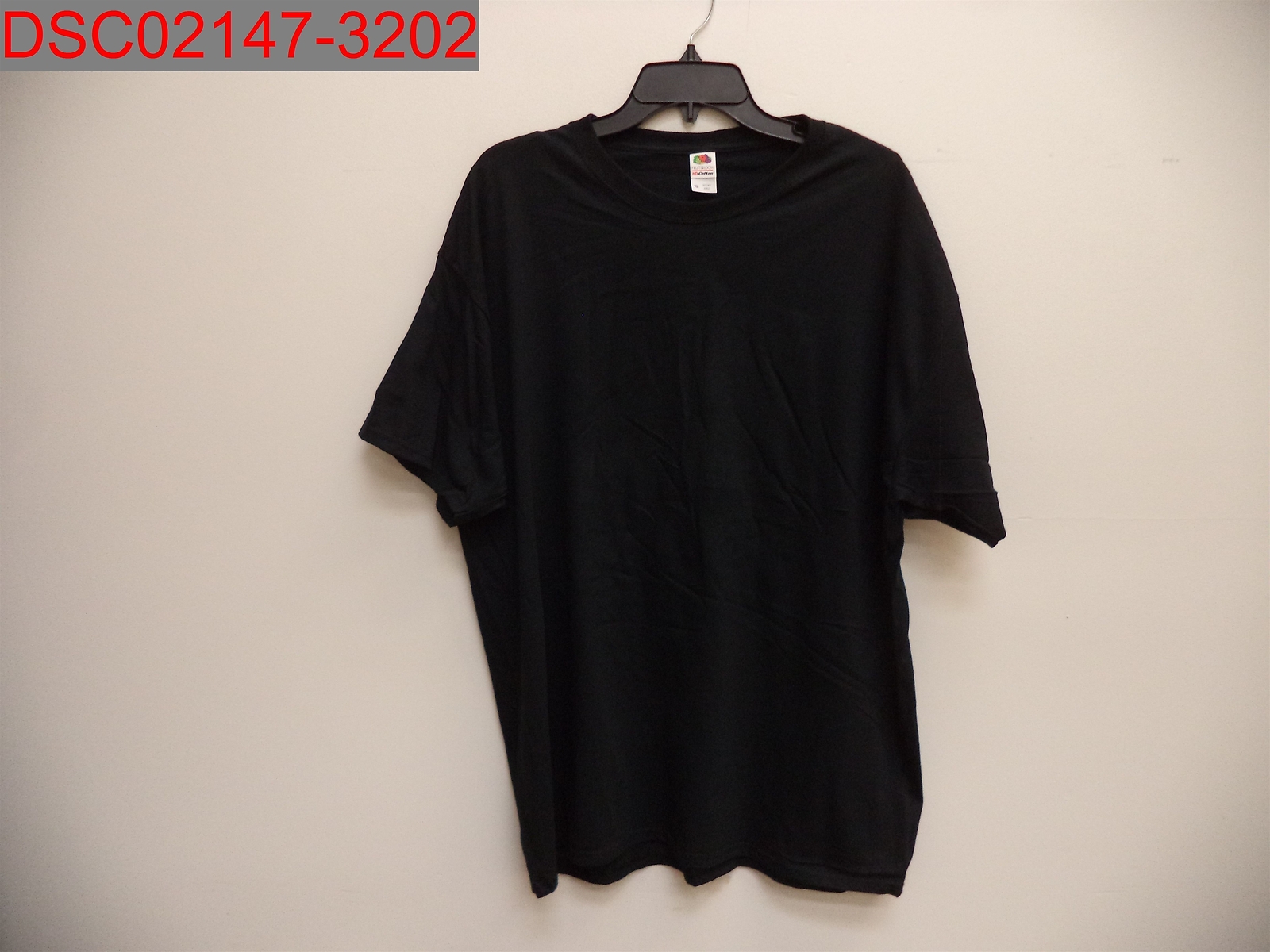 Qty=71 Fruit Of The Loom Adult Black HD Cotton Short-Sleeve Tees, XL 3930R