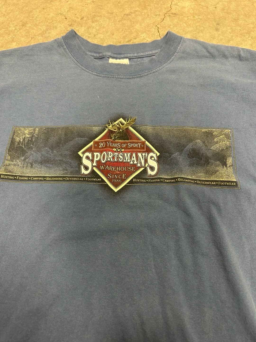Vintage Gildan Sportsman’s Warehouse 20 Years of Sport Graphic T-Shirt