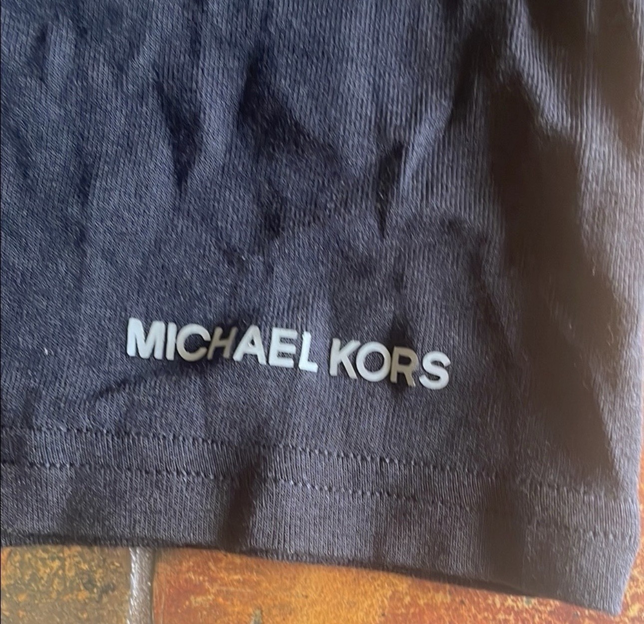 Michael Kors Men’s Solid V-Neck Logo Knit Cotton Modal Tee Short Sleeve L Black